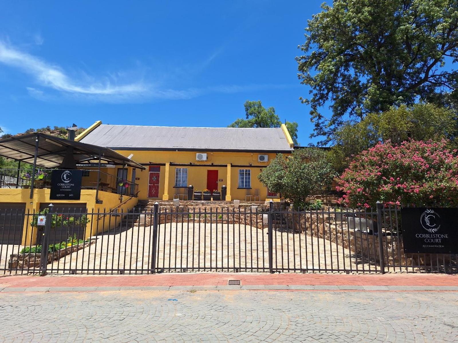 Cobblestone Court