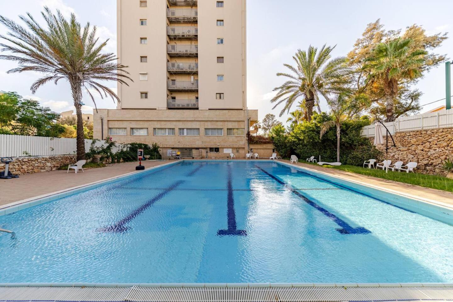 Herzliya Pituach Apartment with Pool, by the Beach, photo 21