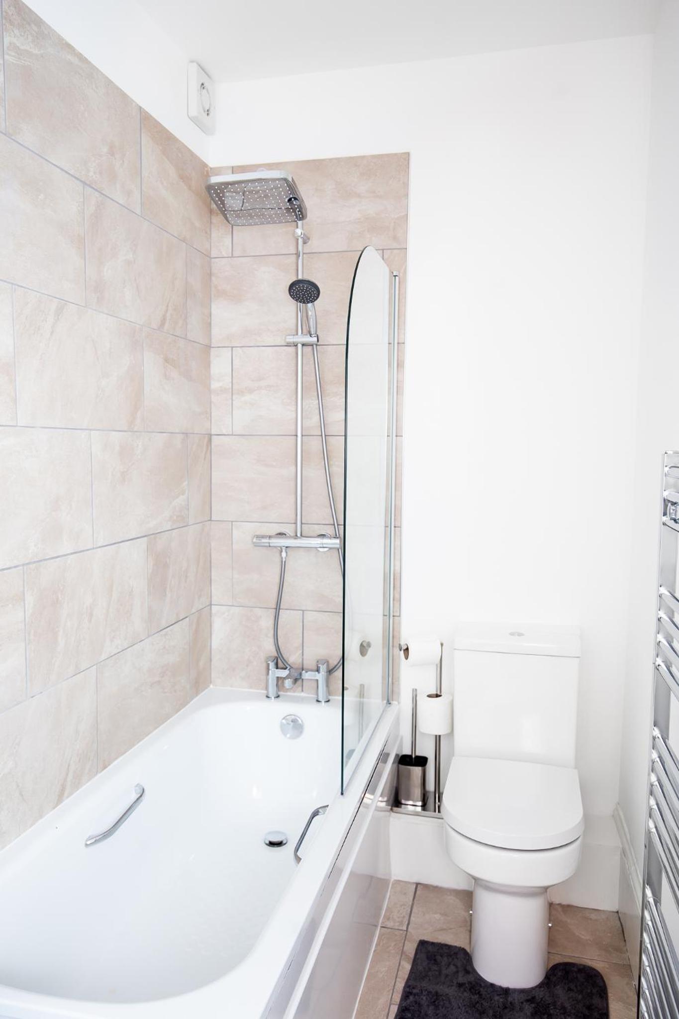 2BR Seaside Sanctuary in St Leonards on Sea Flat 5 view 5