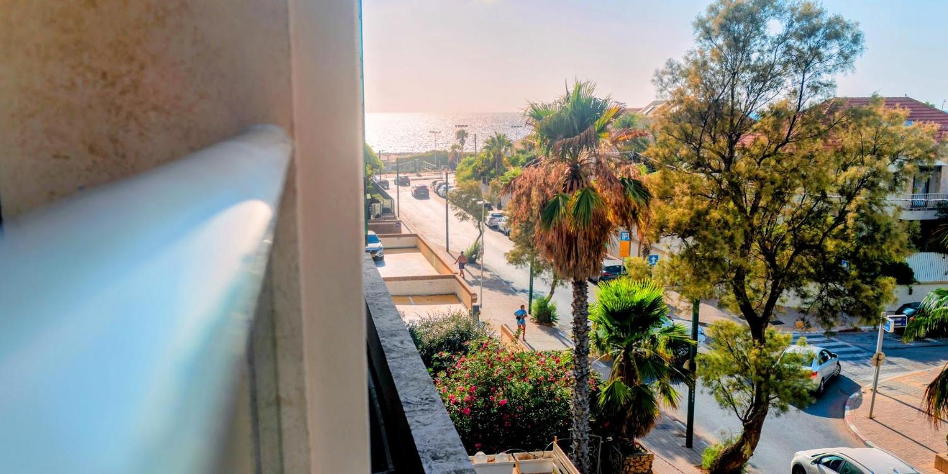 Herzliya Pituach Apartment with Pool, by the Beach, photo 7