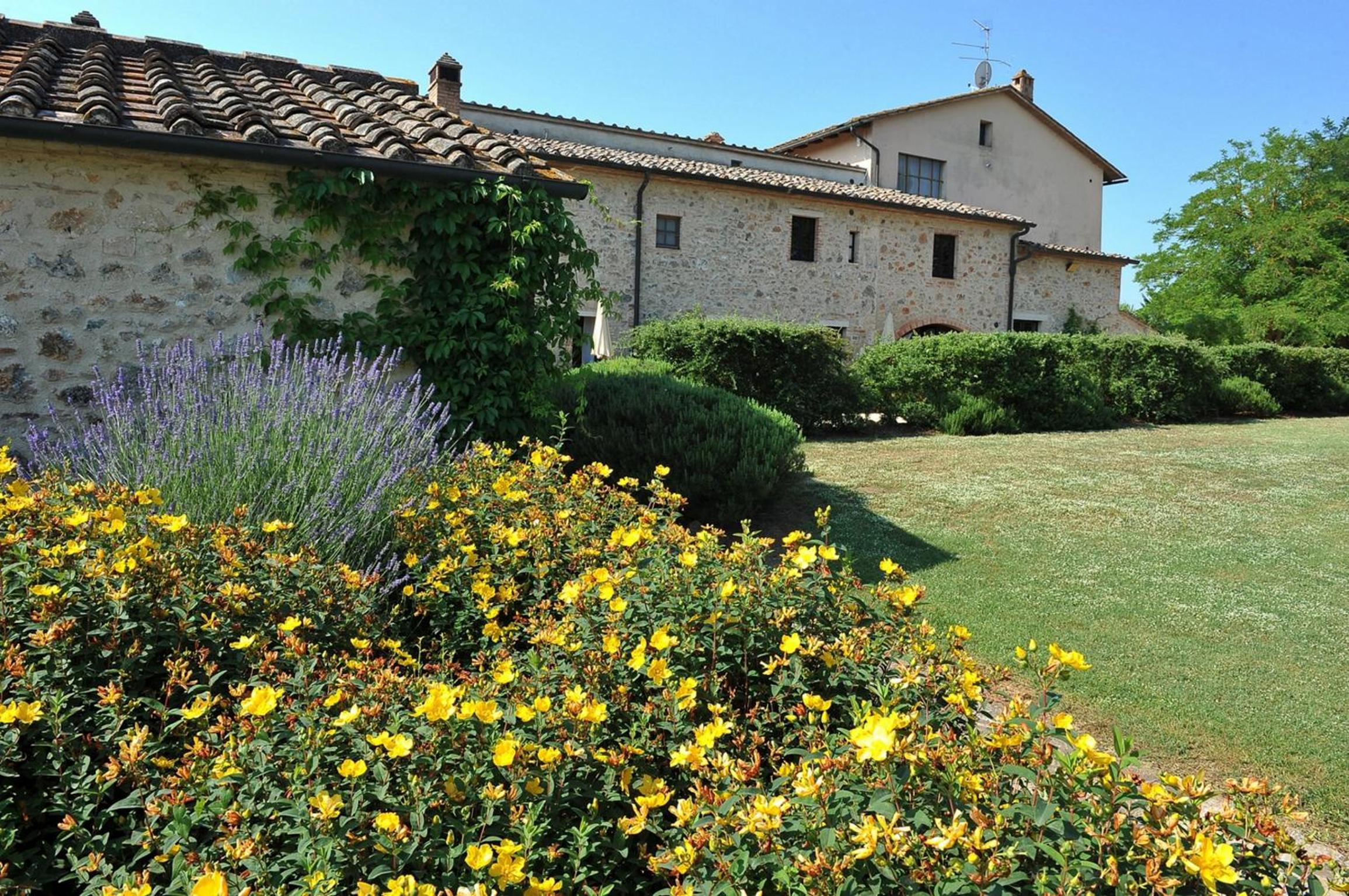 Fattoria Agriturismo Nerbona