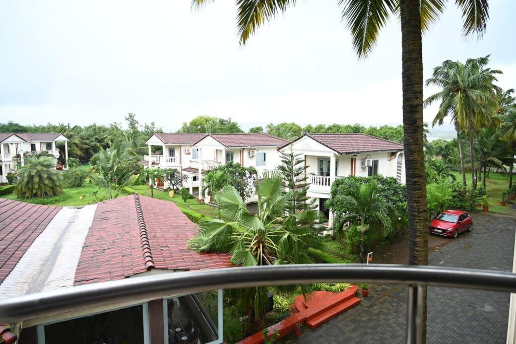 Luxurious Riverfront -9 min from Morgim Beach view 2