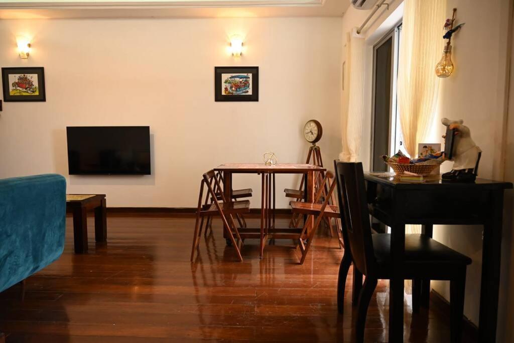 Luxurious Riverfront -9 min from Morgim Beach view 4