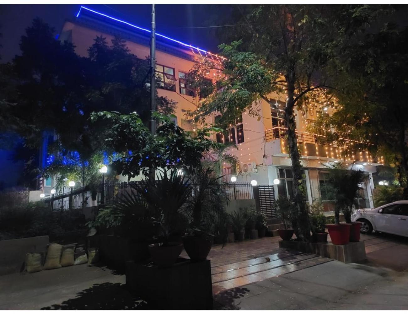 Hotel Milan-N-Garden Restaurant, Jaipur
