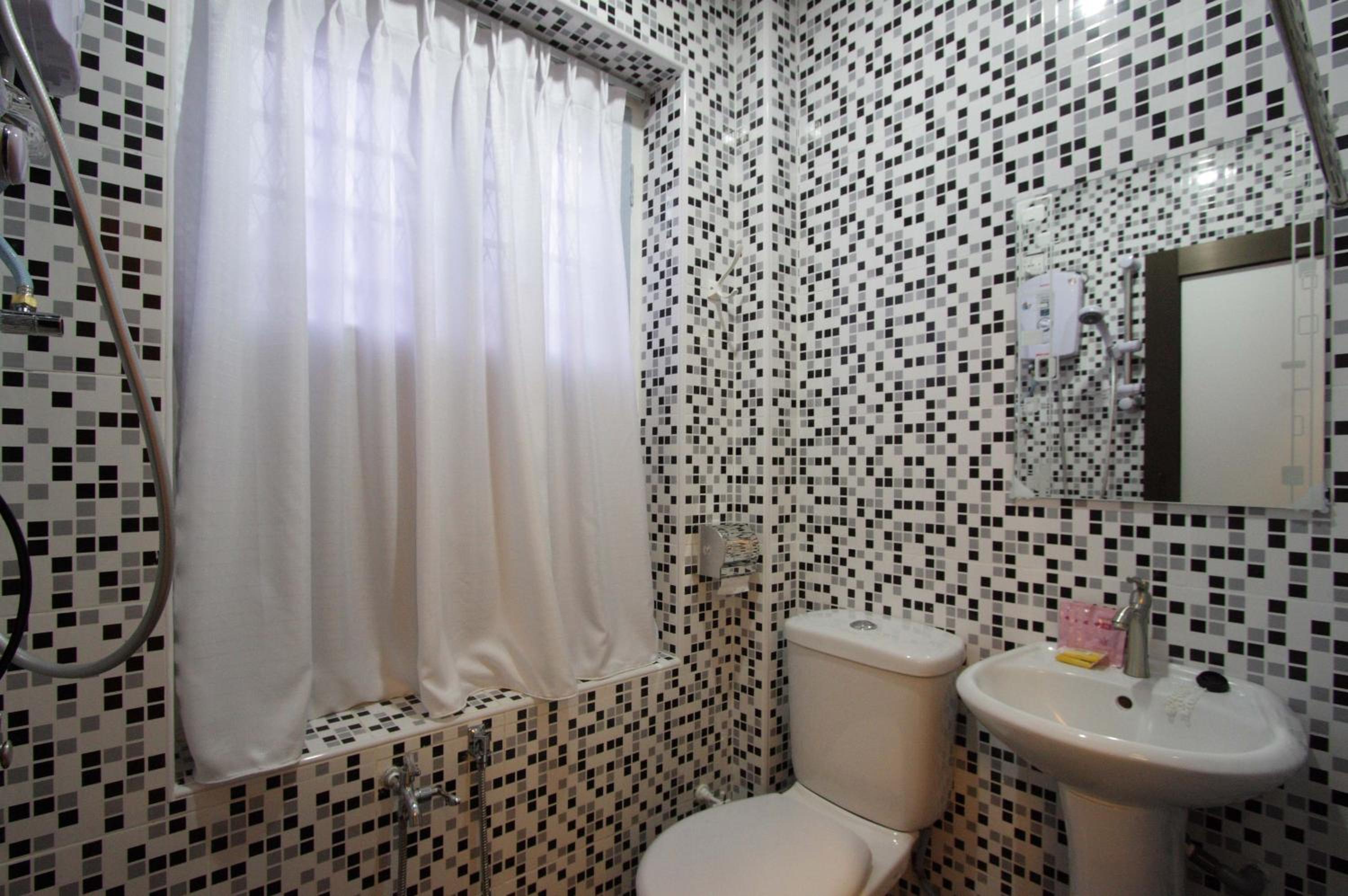 Shamrock Guest House II