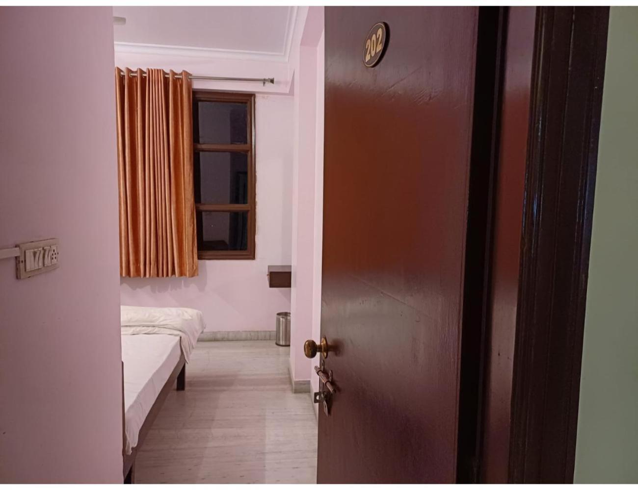 Hotel Milan-N-Garden Restaurant, Jaipur