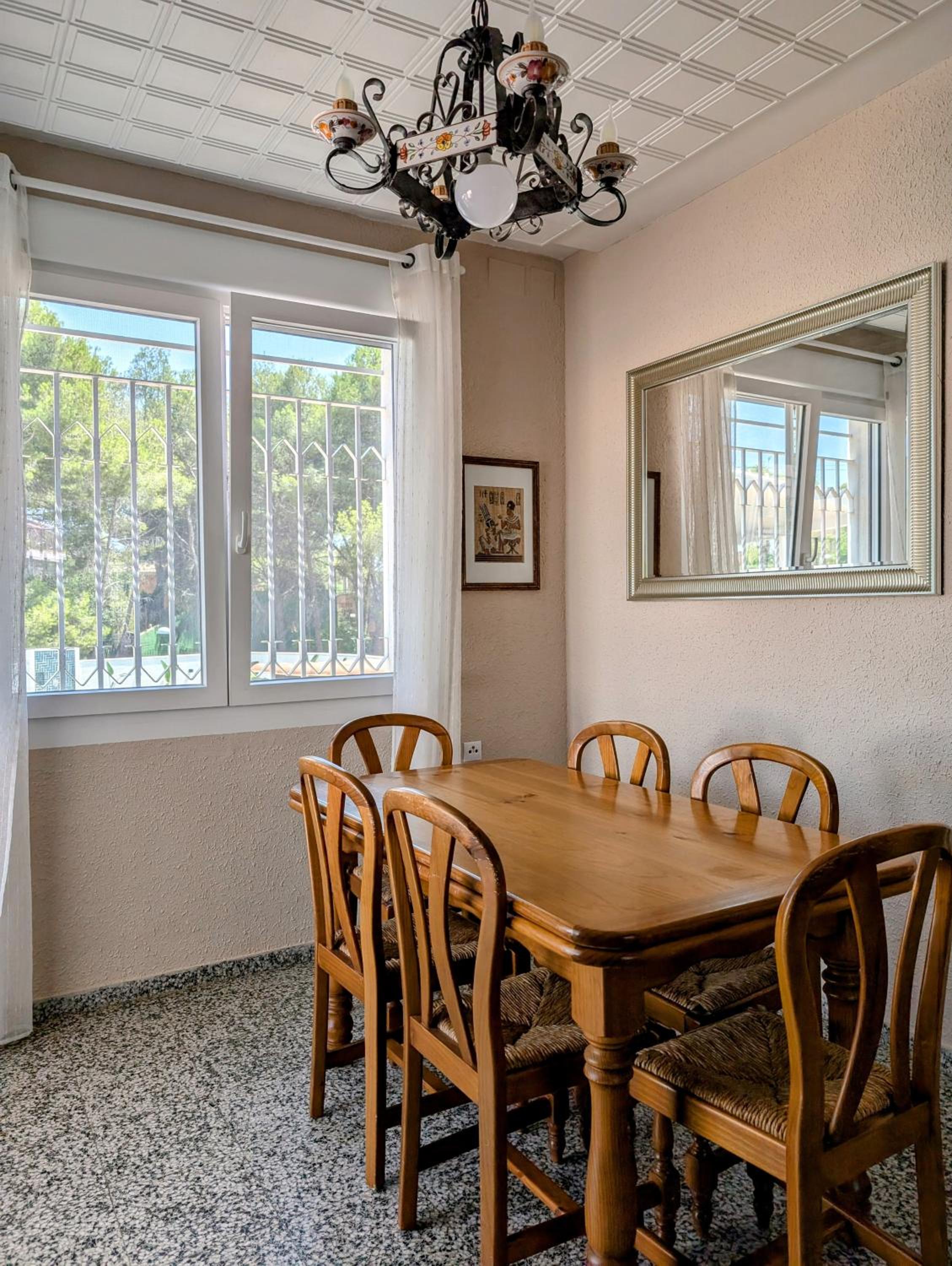 Chalet independiente con piscina