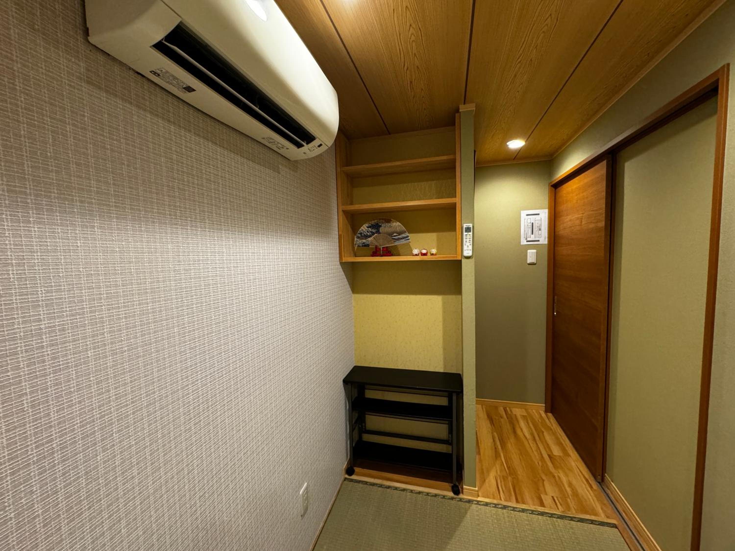 Within walking distance of Tsutenkaku Tower Direct train to Umeda Fully self-contained 2-unit private rental