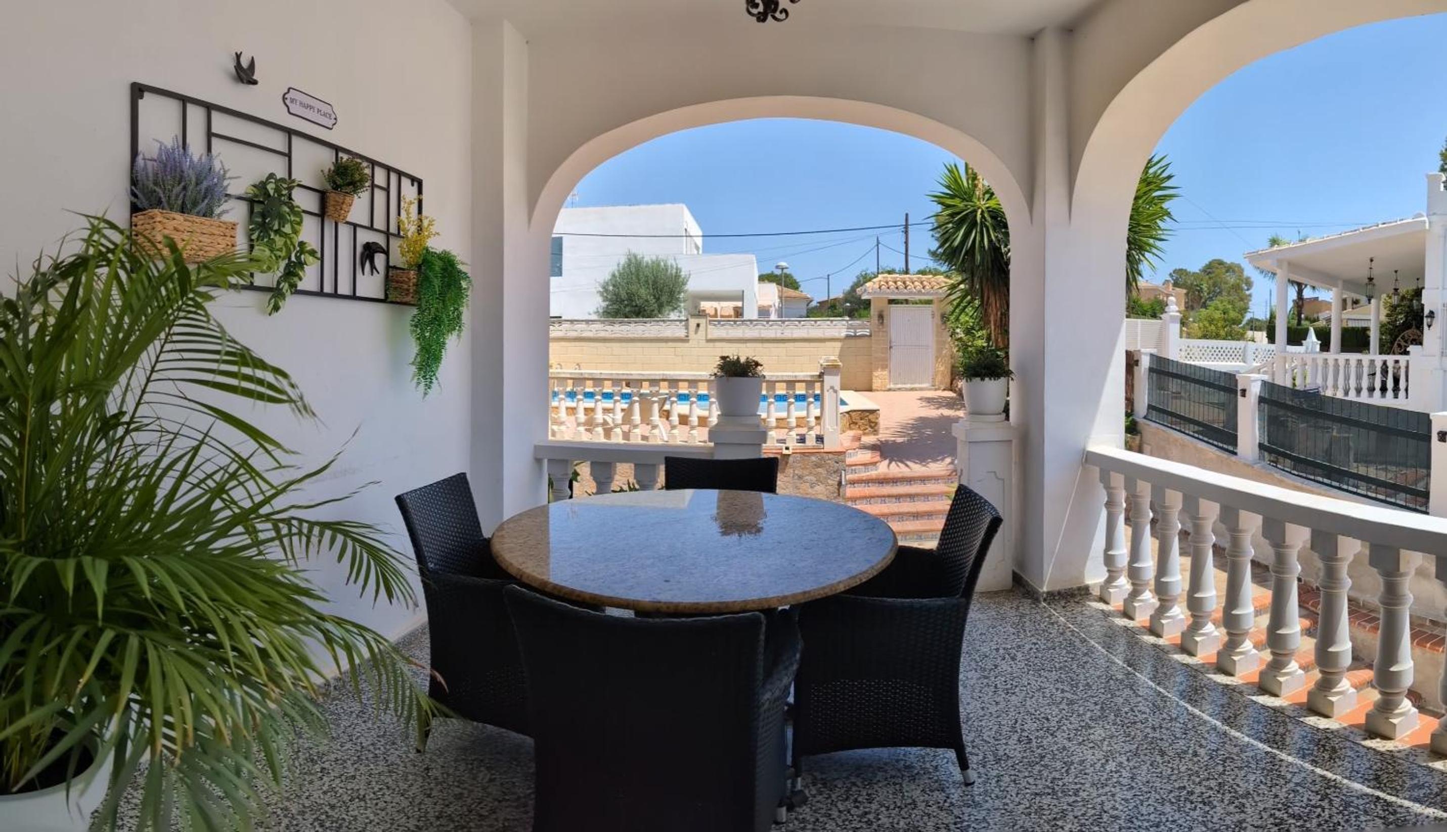 Chalet independiente con piscina