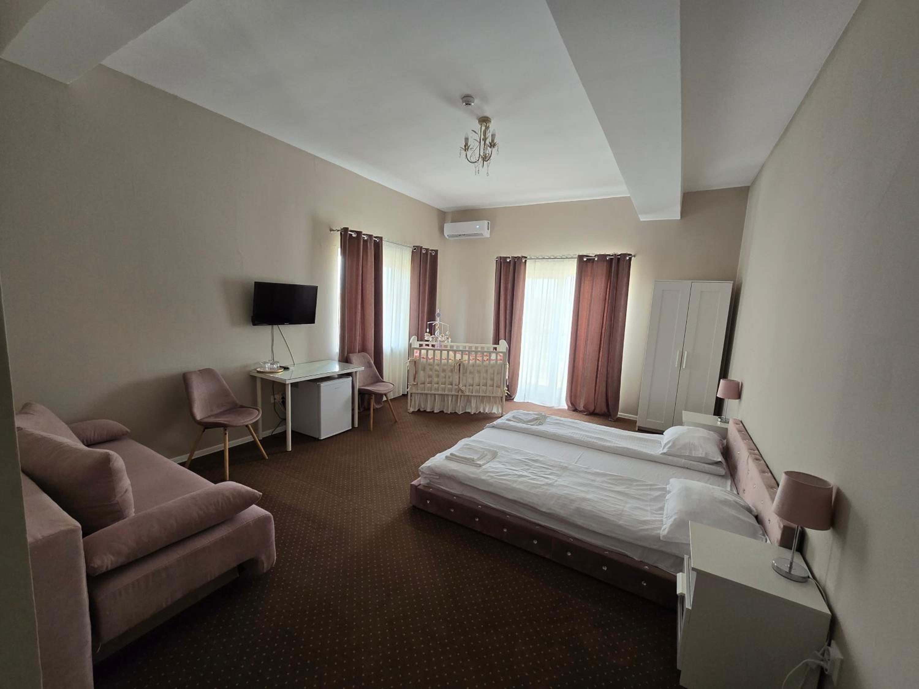 B&B Andero Deva view 3
