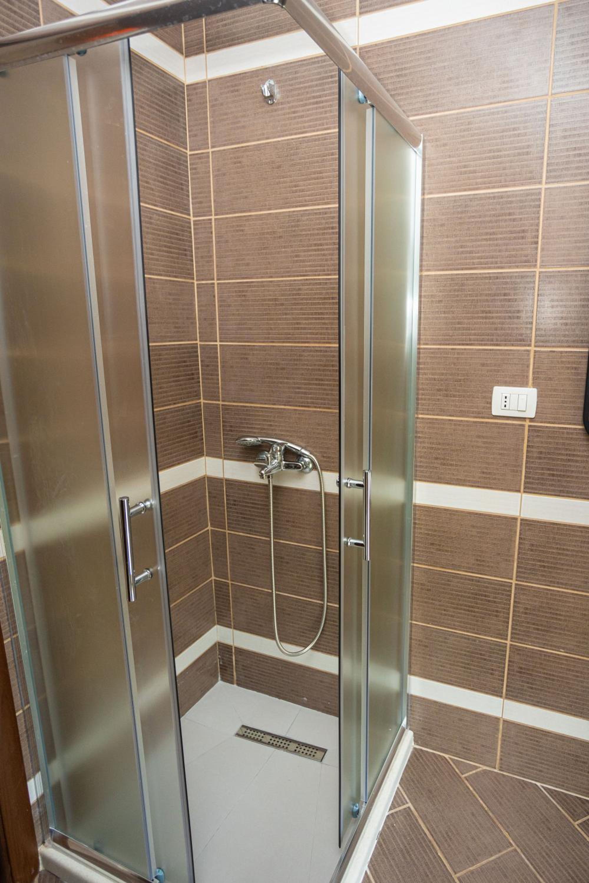 Emigres Apartments Vlore
