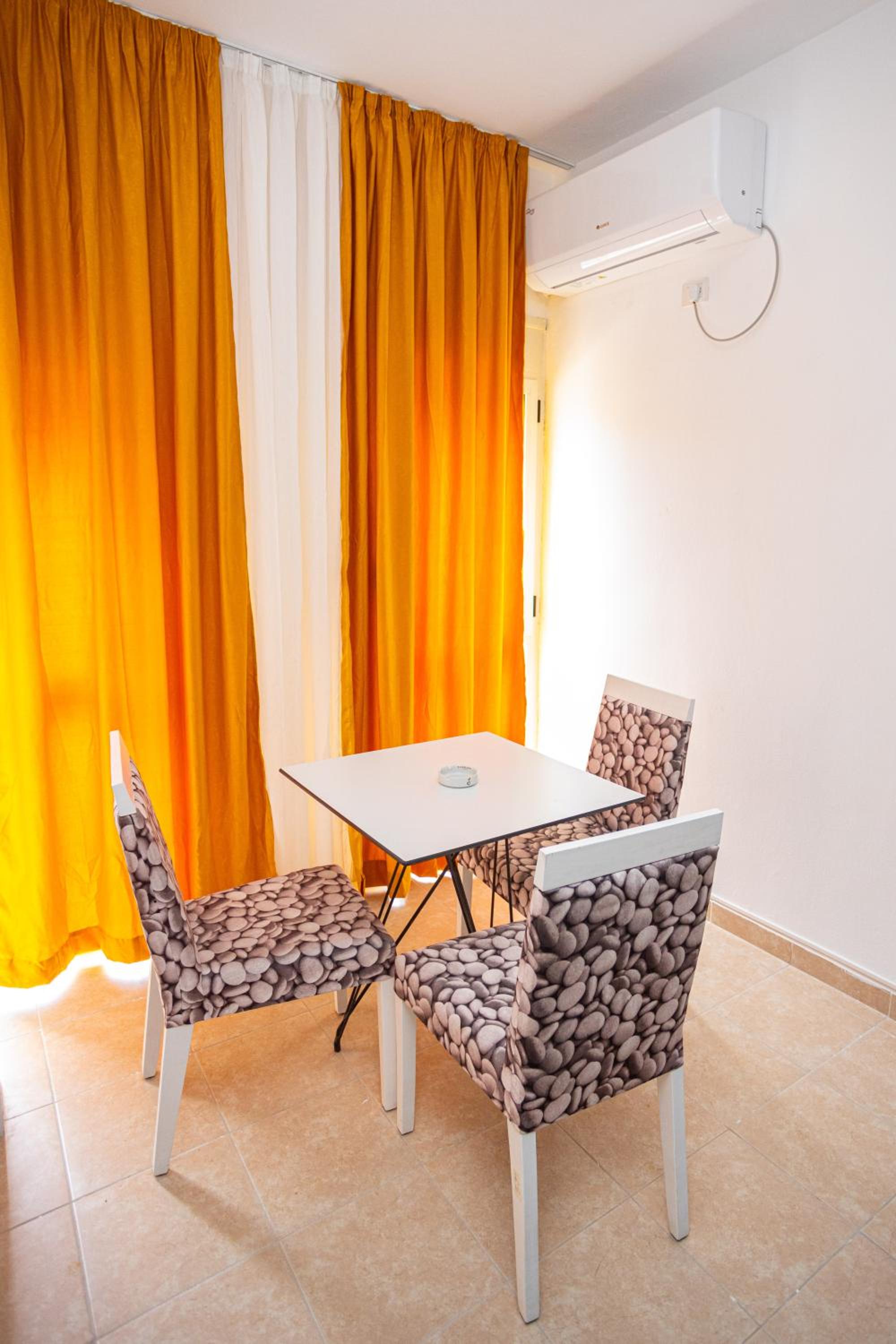 Emigres Apartments Vlore