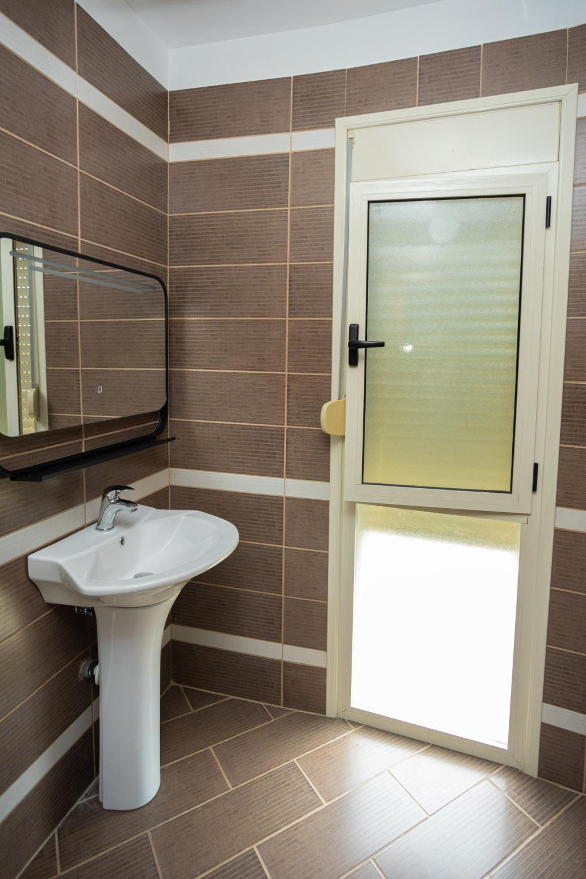 Emigres Apartments Vlore