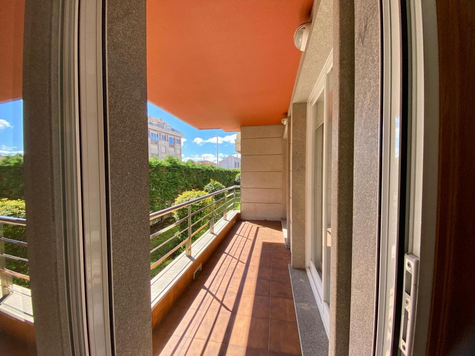 Apartamento en SANXENXO CON PISCINA