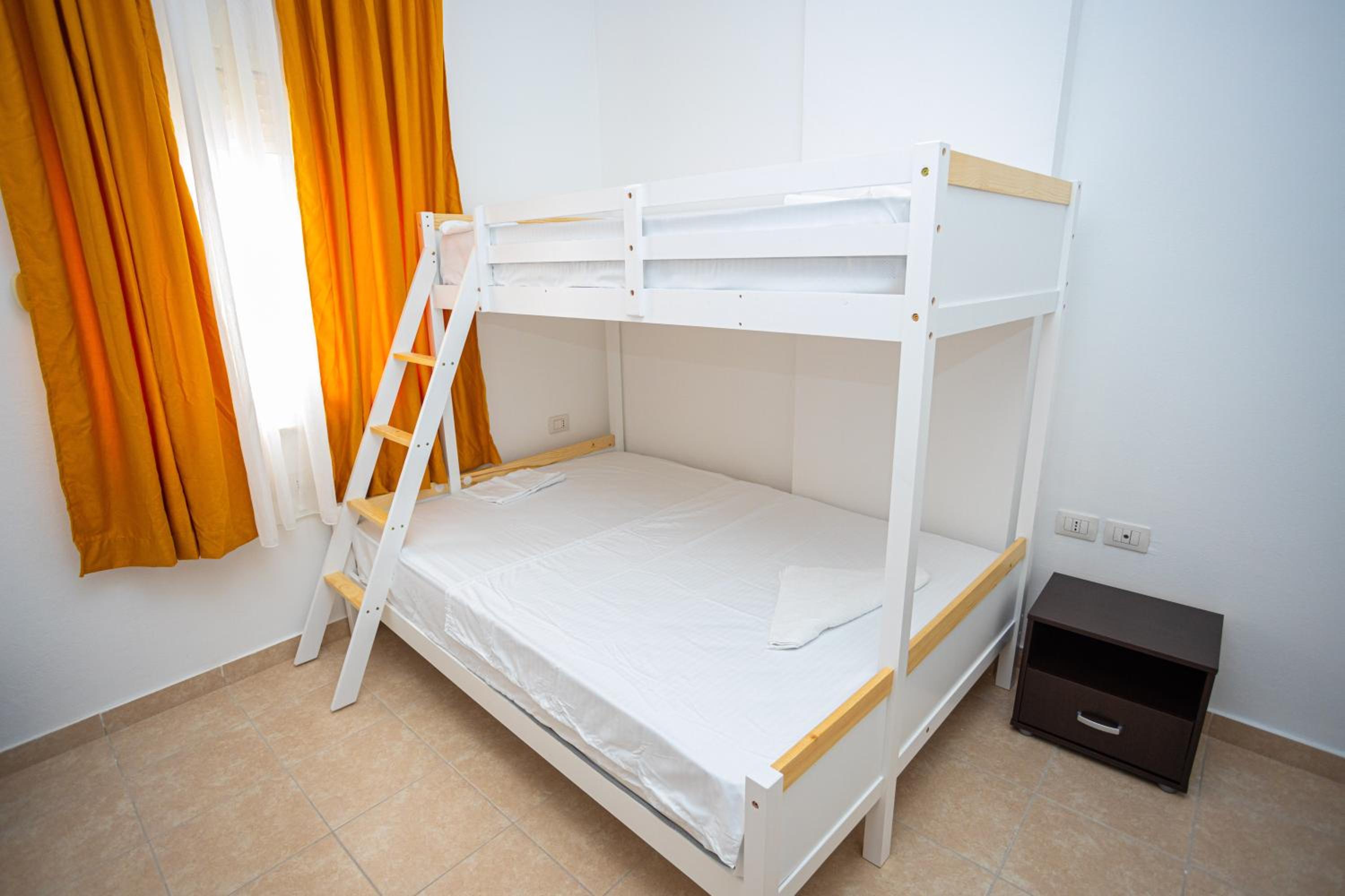 Emigres Apartments Vlore