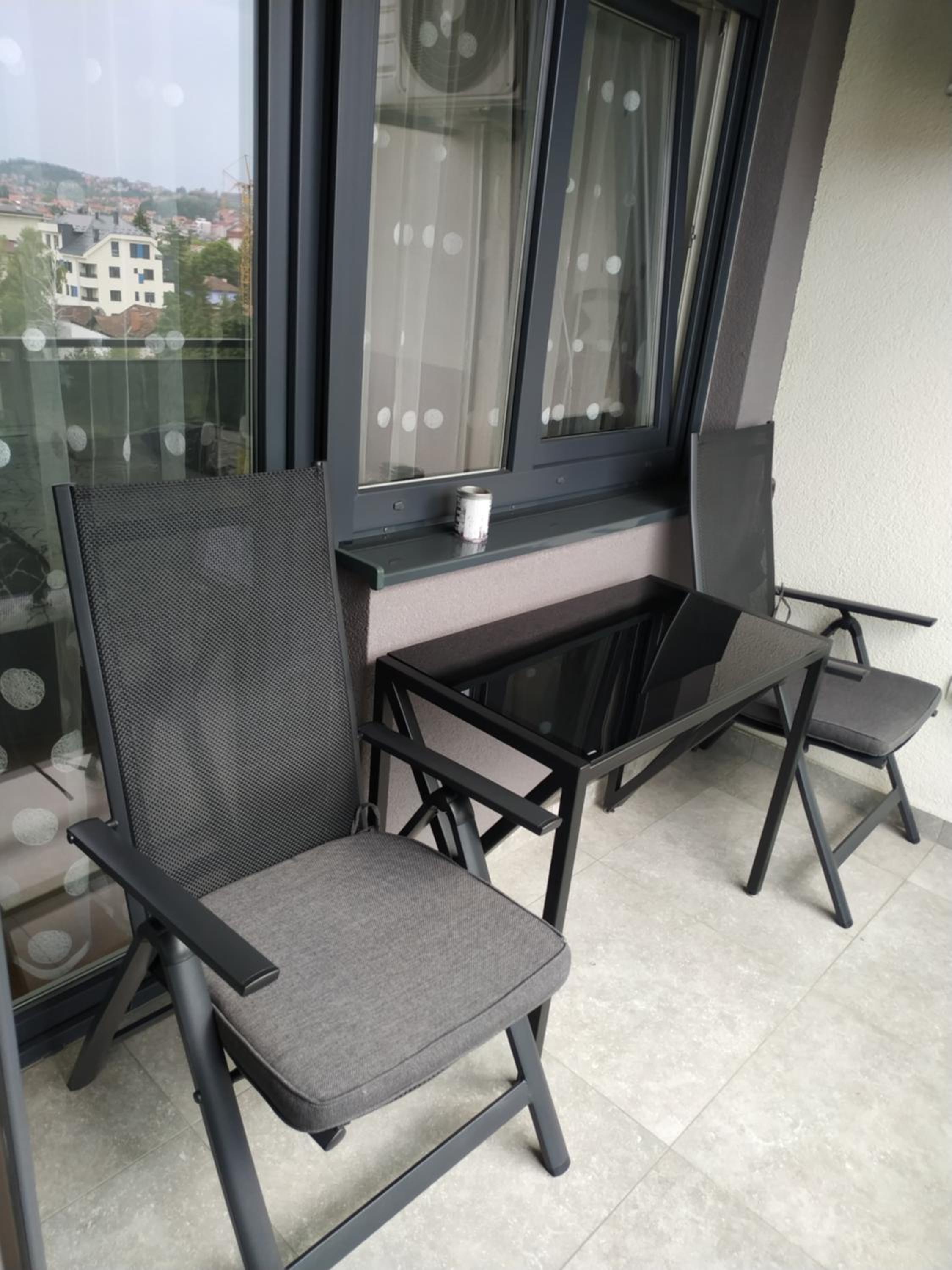 Apartment M & N