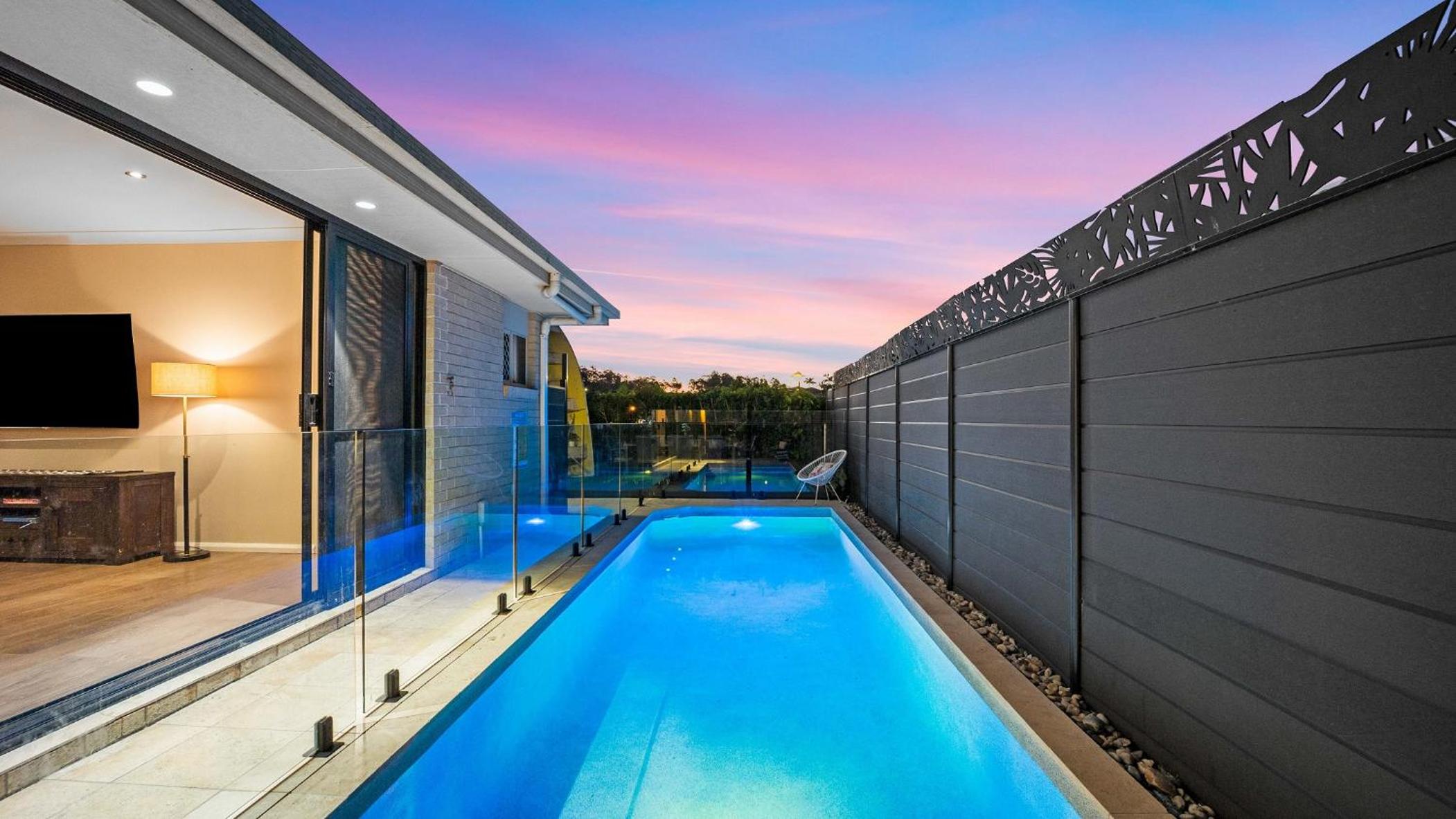 Charming group getaway - 9 mins to Burleigh beach