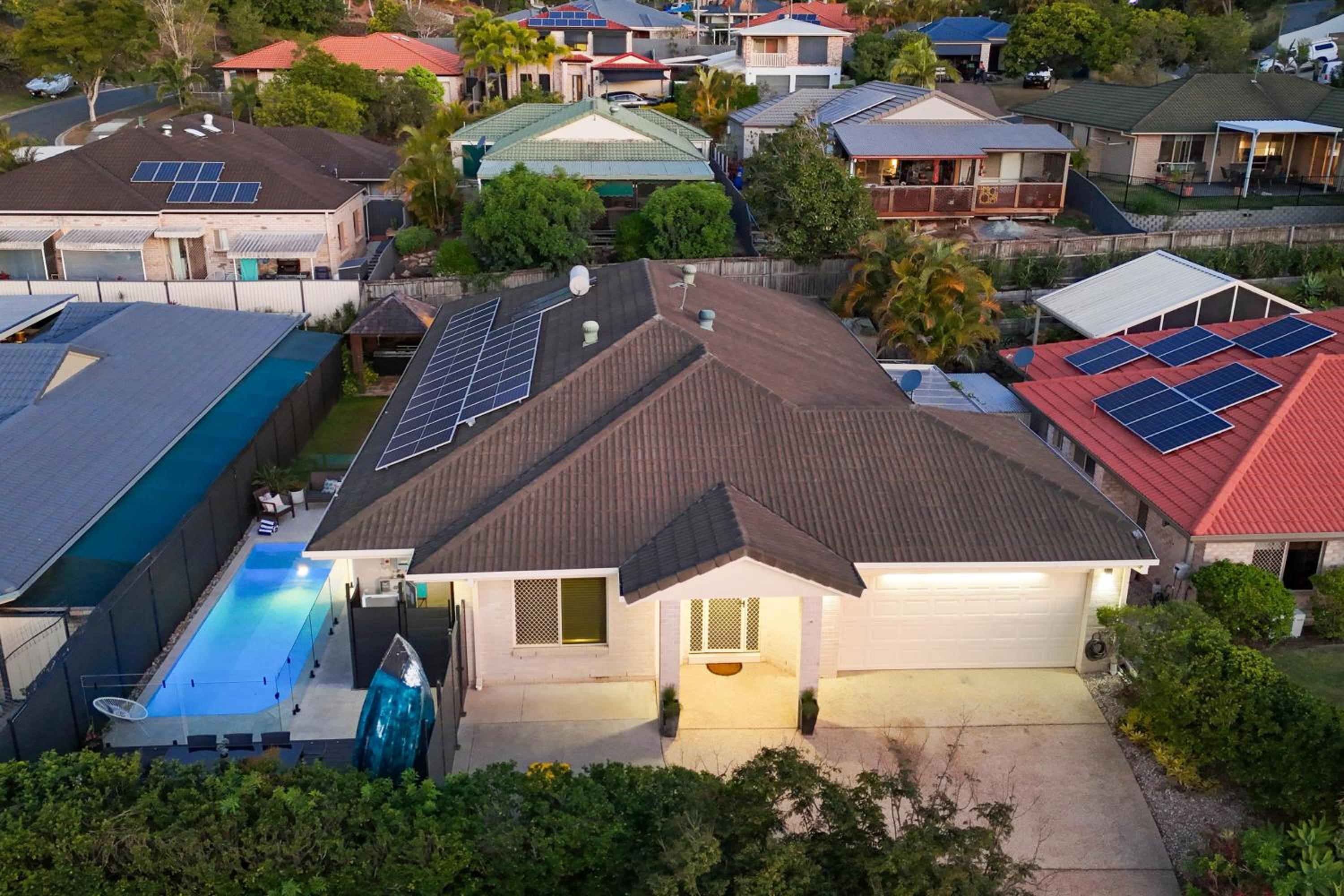 Charming group getaway - 9 mins to Burleigh beach