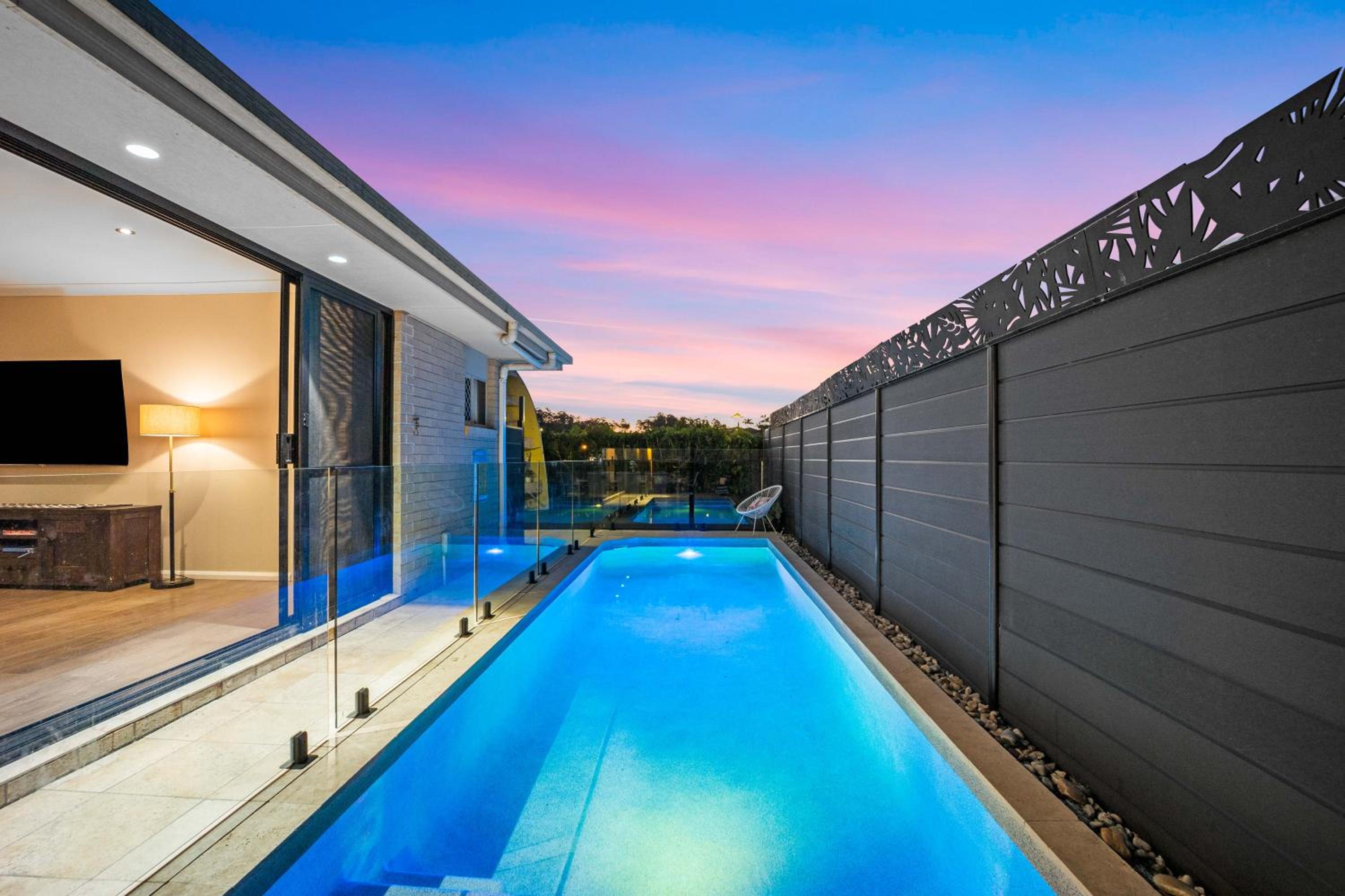 Charming group getaway - 9 mins to Burleigh beach