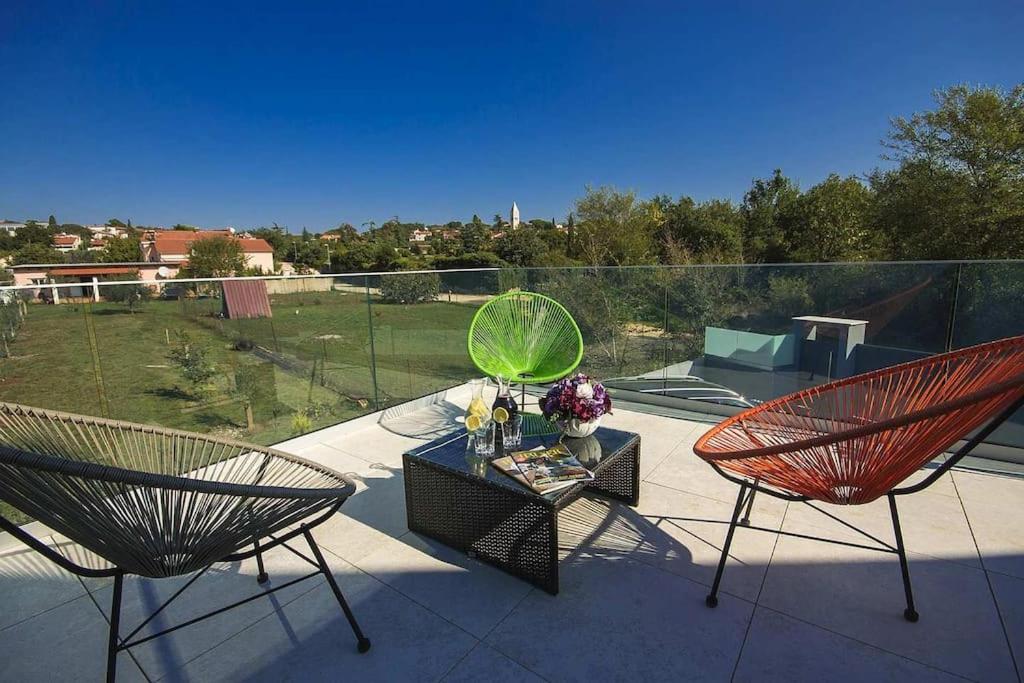 Villa Birdhouse