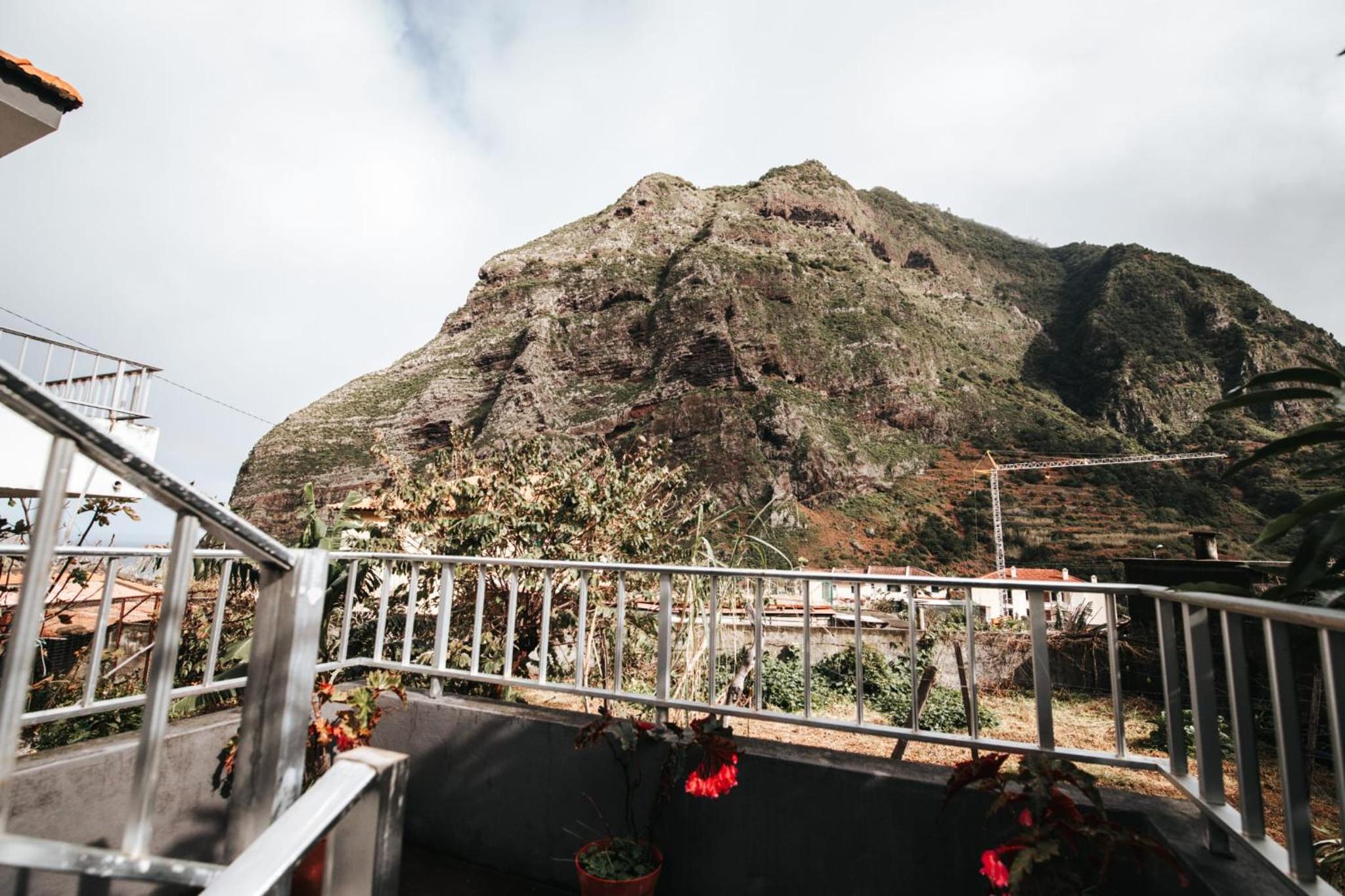 Peaceful place in São Vicente view 4