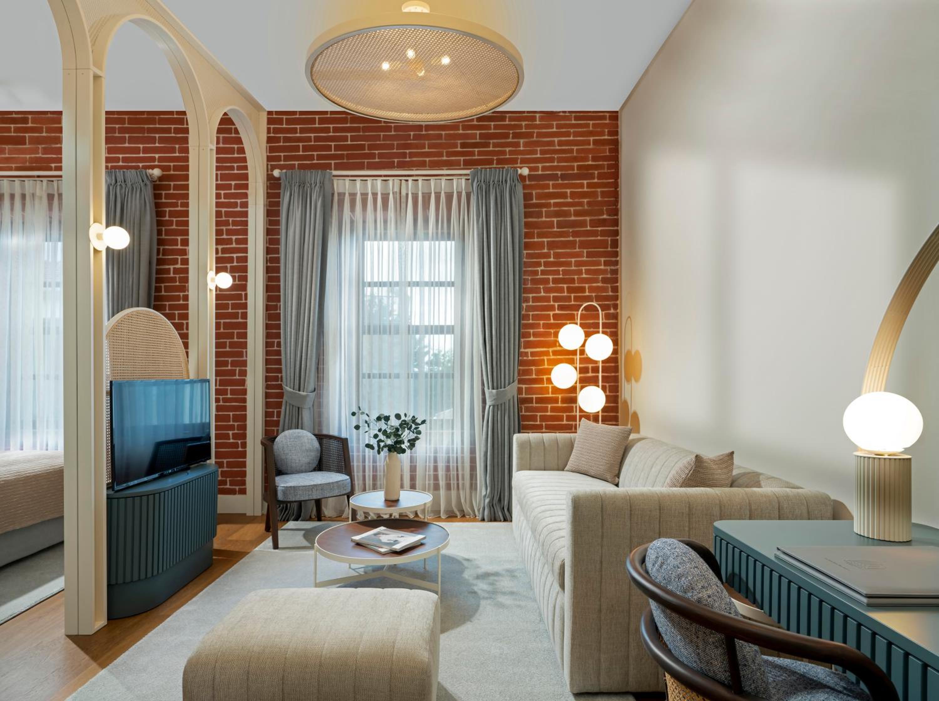 Ecole St. Pierre Otel - Image 81