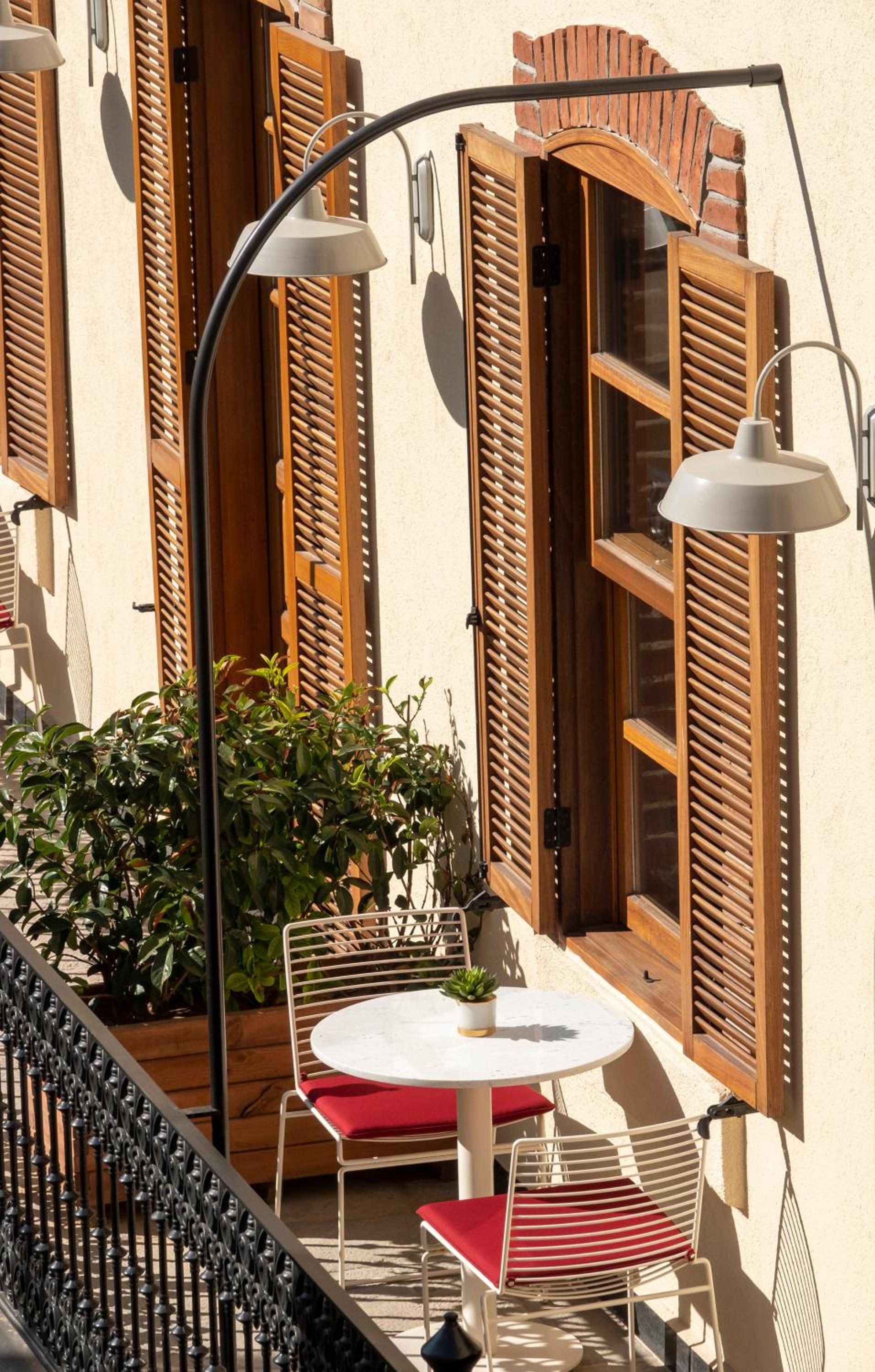 Ecole St. Pierre Otel - Image 28