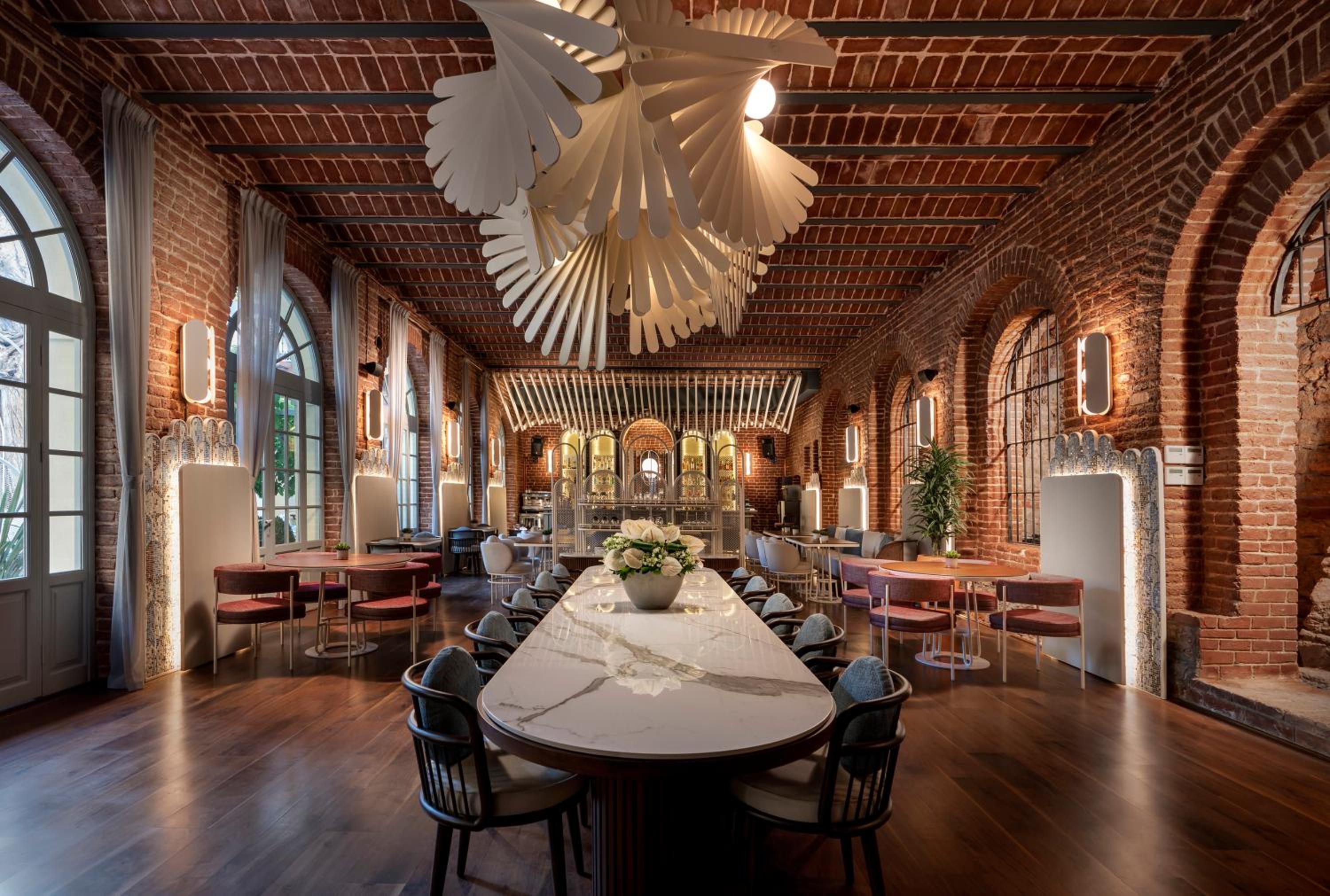 Ecole St. Pierre Otel - Image 35