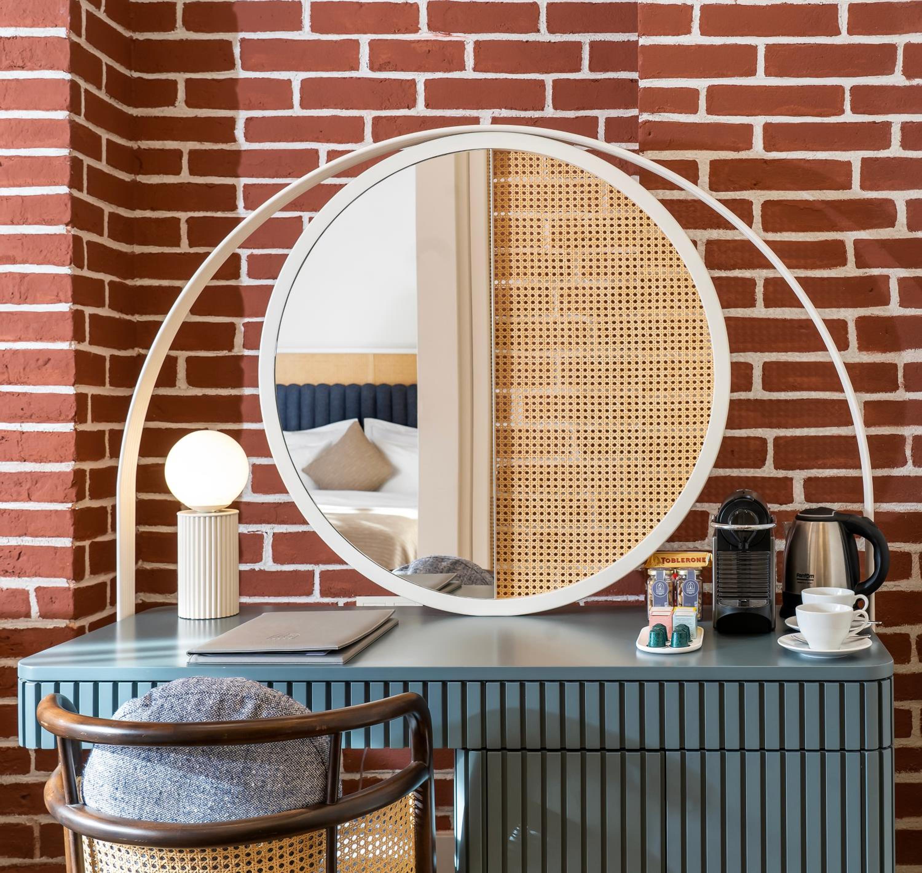 Ecole St. Pierre Otel - Image 46