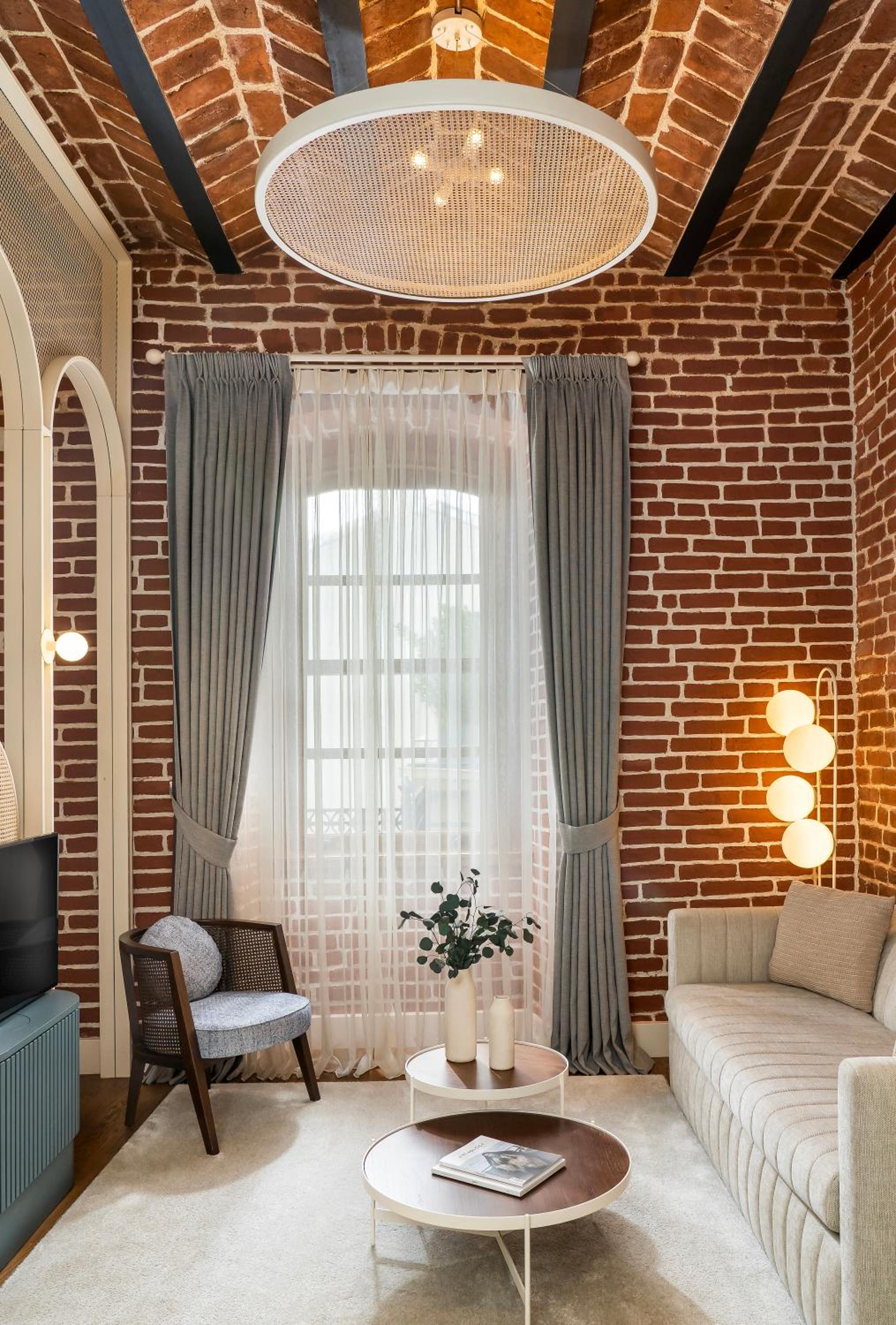 Ecole St. Pierre Otel - Image 54