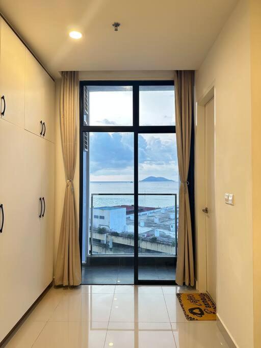 The Shore 02 by KK Cozy Suites photo 5