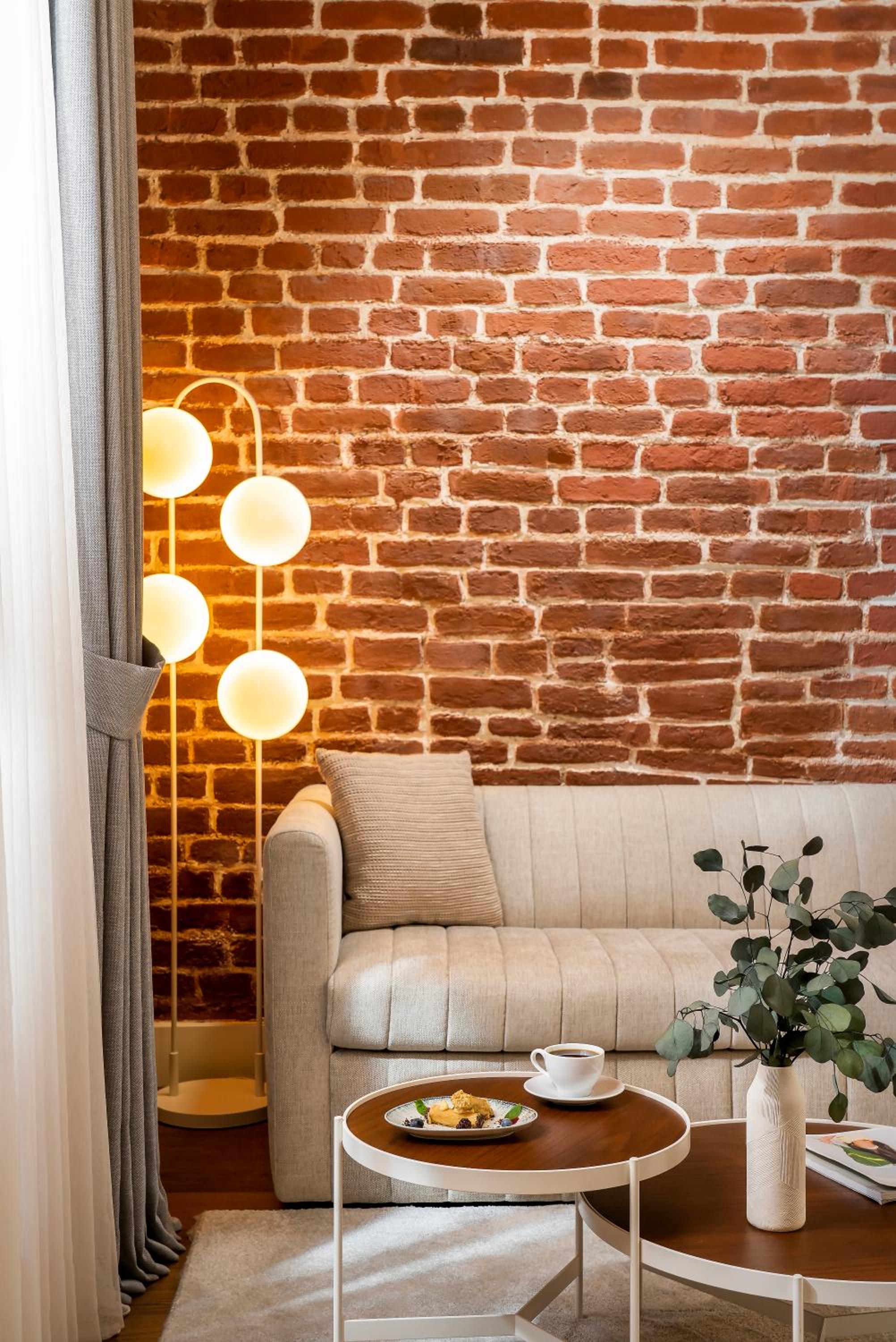 Ecole St. Pierre Otel - Image 58