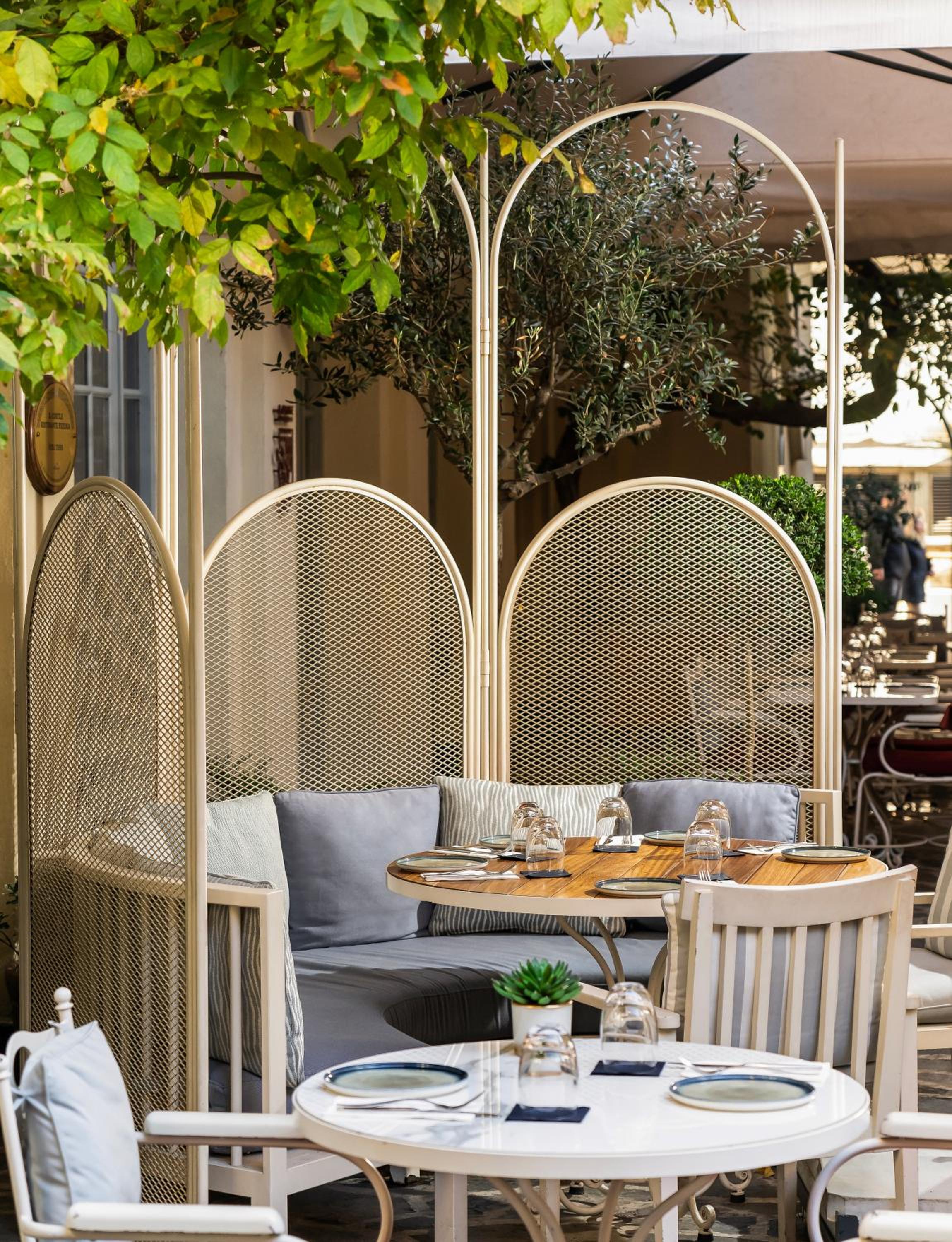 Ecole St. Pierre Otel - Image 62