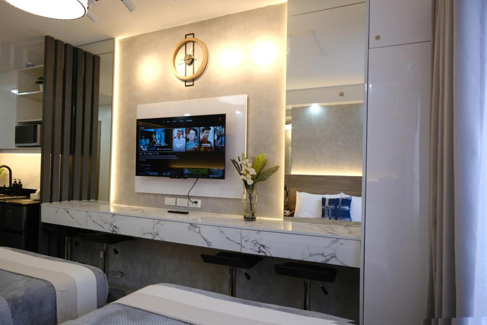 Stylish Studio Condotel with 2 Beds near Mall of Asia & Airport - JWL Suites