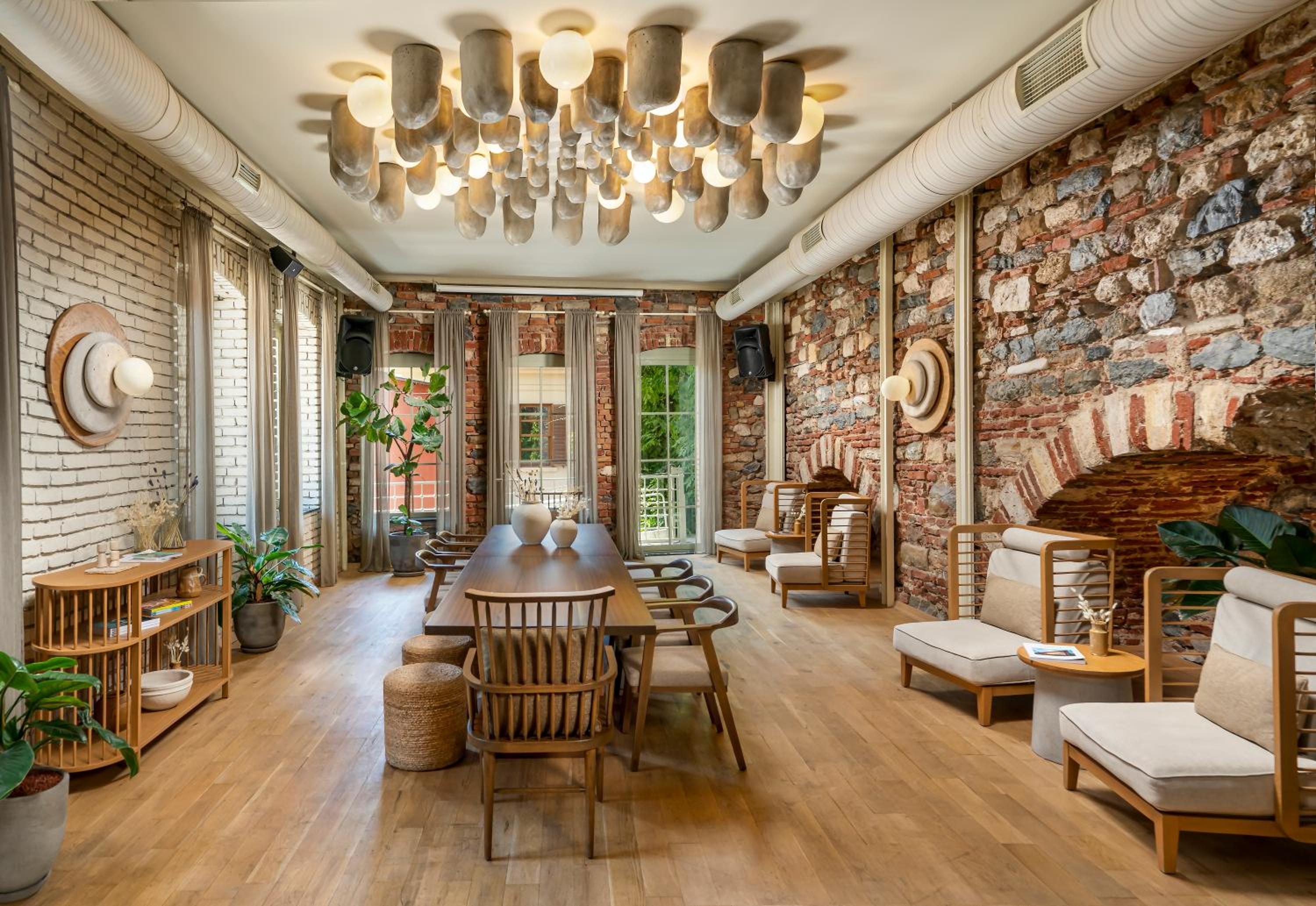 Ecole St. Pierre Otel - Image 66