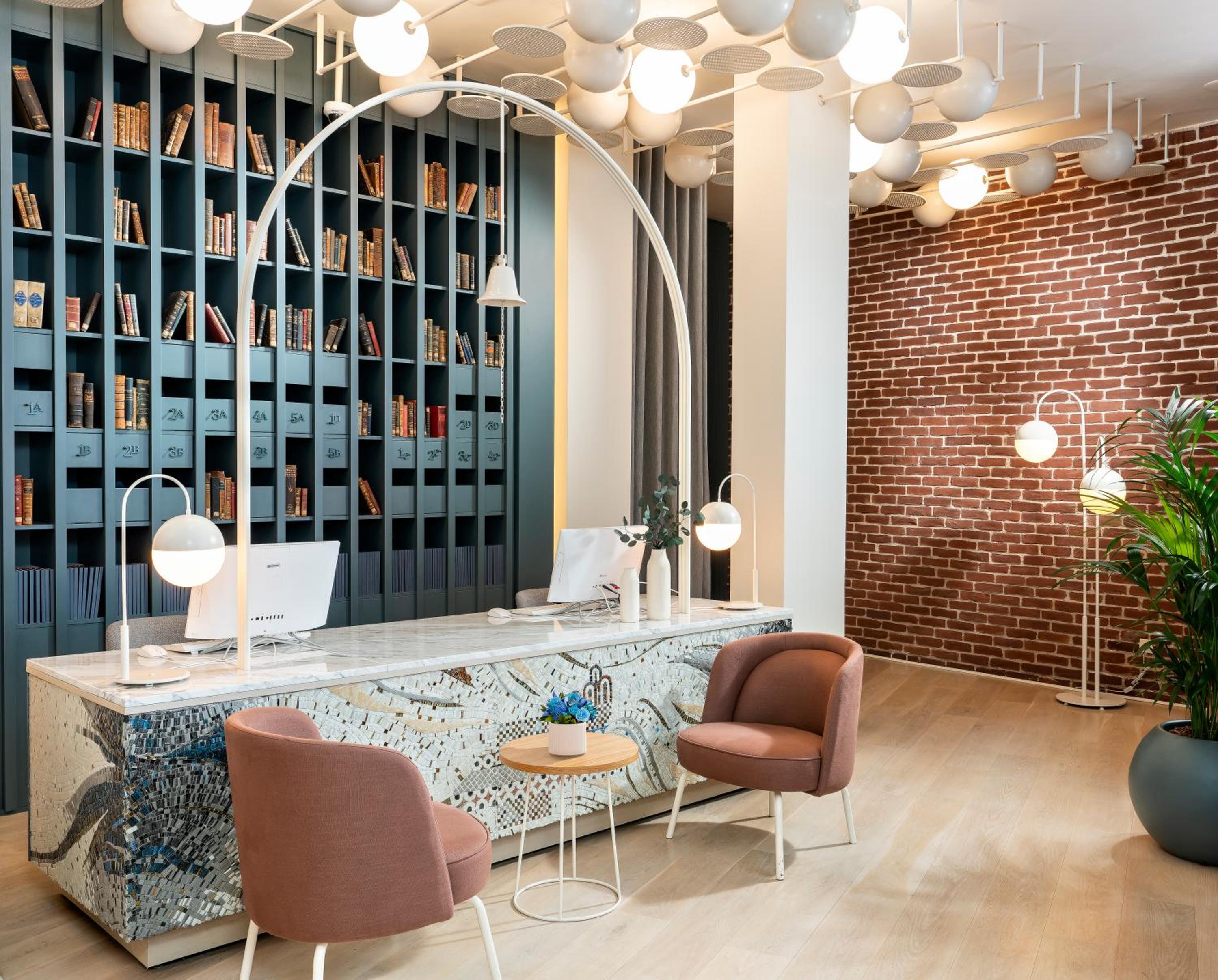 Ecole St. Pierre Otel - Image 67