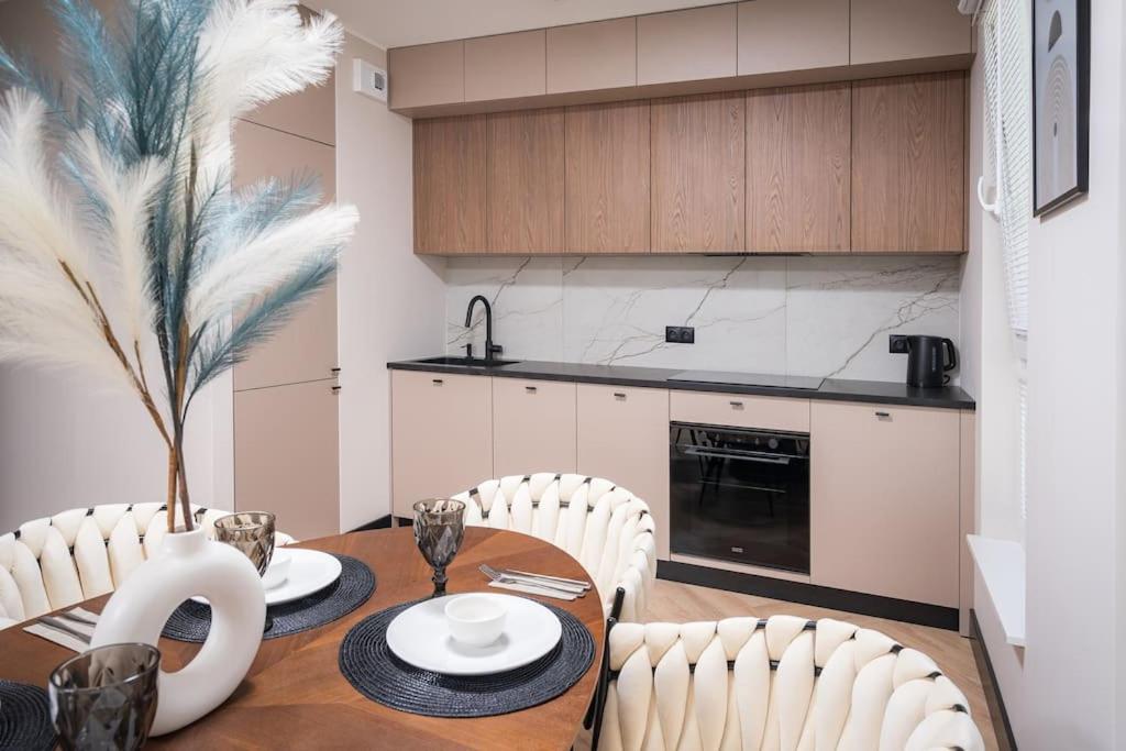Old City Premium Apartment by RENT4YOU