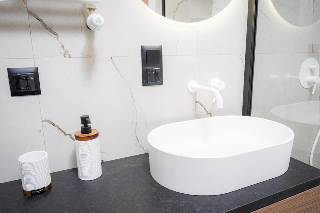 Old City Premium Apartment by RENT4YOU