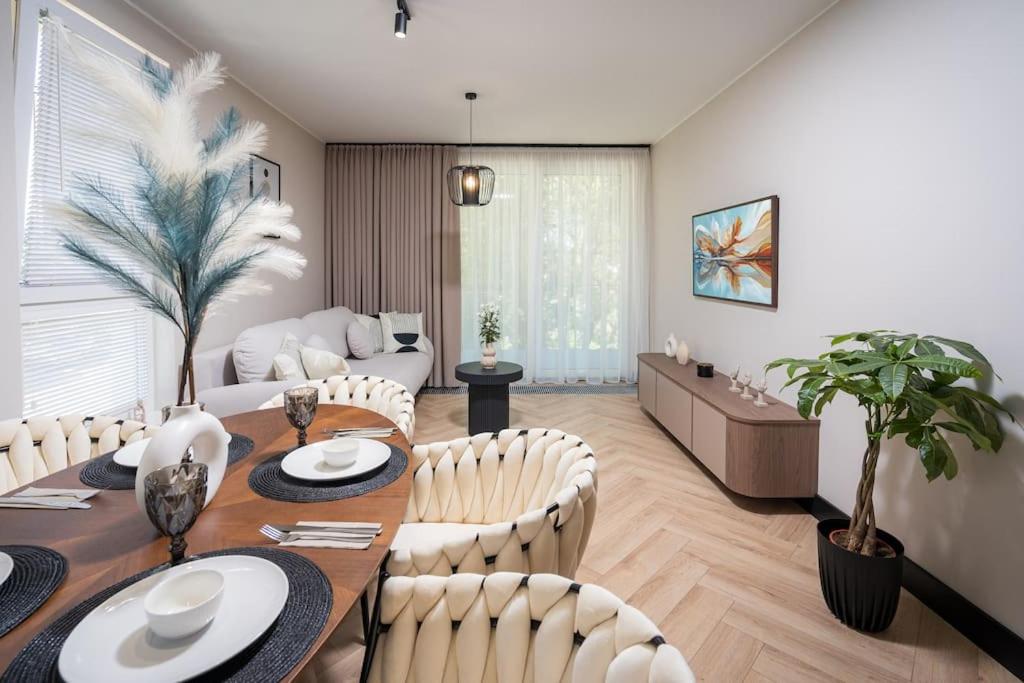 Old City Premium Apartment by RENT4YOU