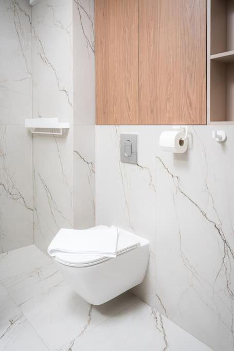 Old City Premium Apartment by RENT4YOU