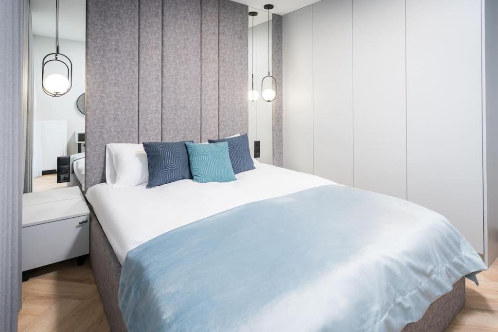 Old City Premium Apartment by RENT4YOU