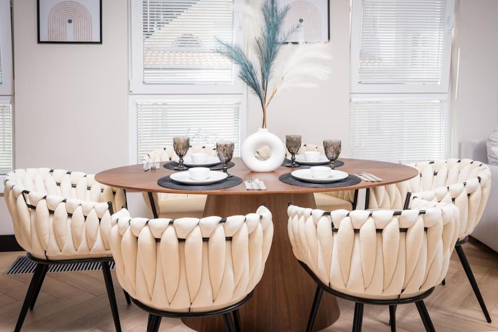 Old City Premium Apartment by RENT4YOU