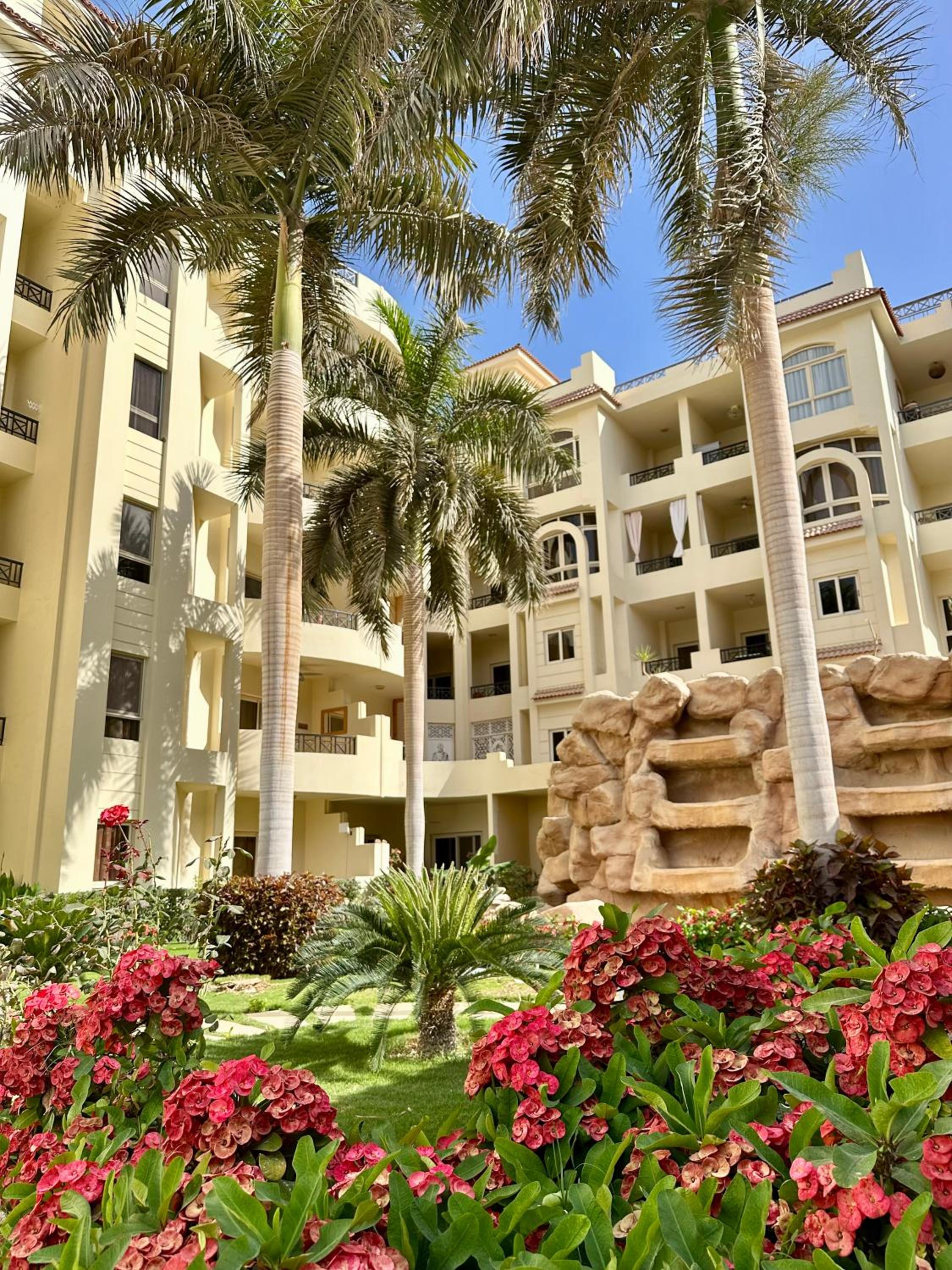 Hotel El Andalous Sea View Apartment Sahl Hasheesh - Image 1