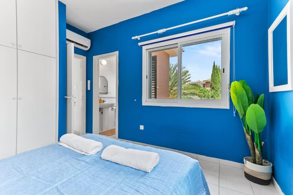 Charming 3-Bedroom Maisonette with Pool Access at Regina Gardens, 700 m Venus Beach