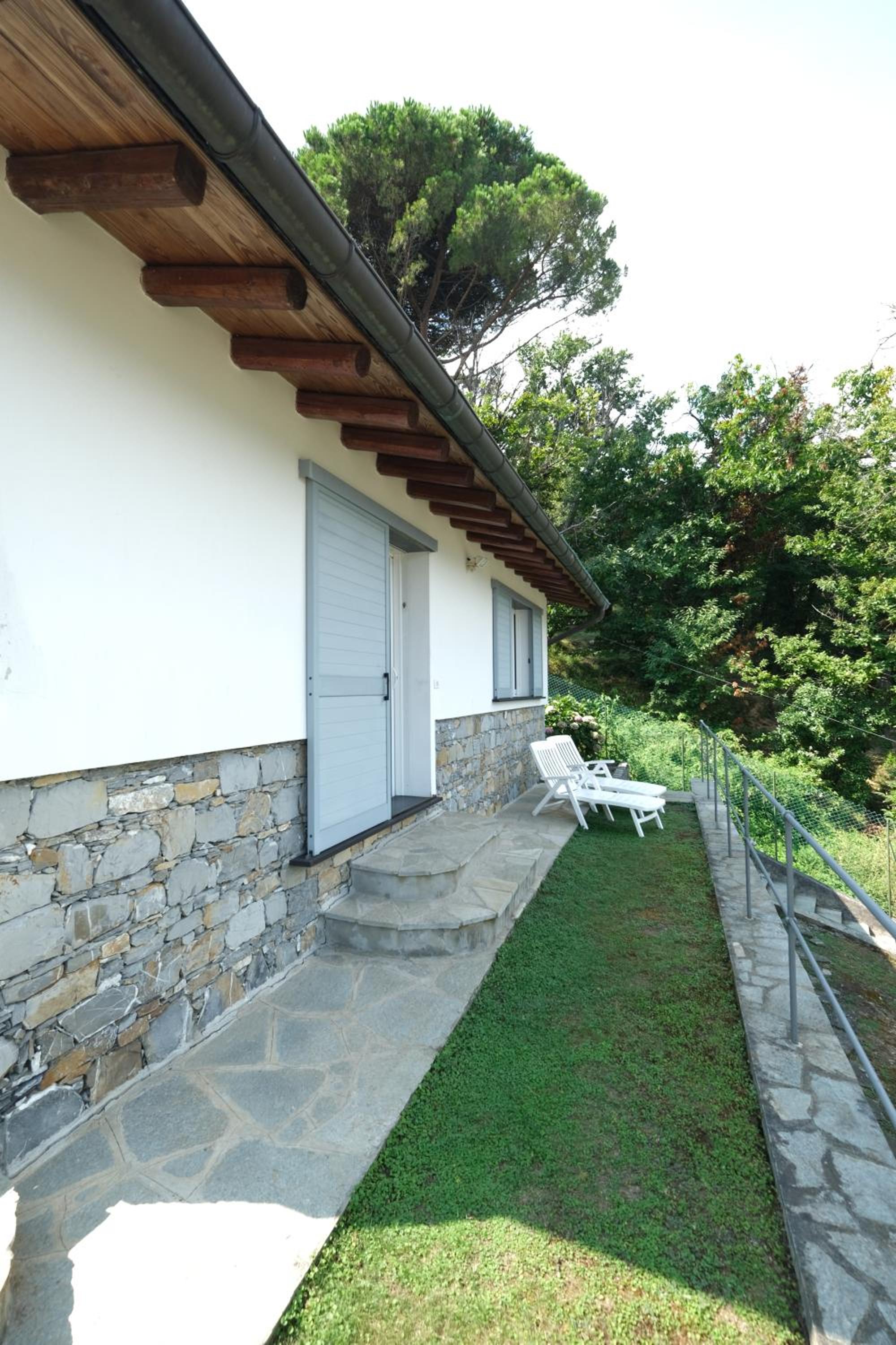 Garden Bloom Cottage by PortofinoVacanze