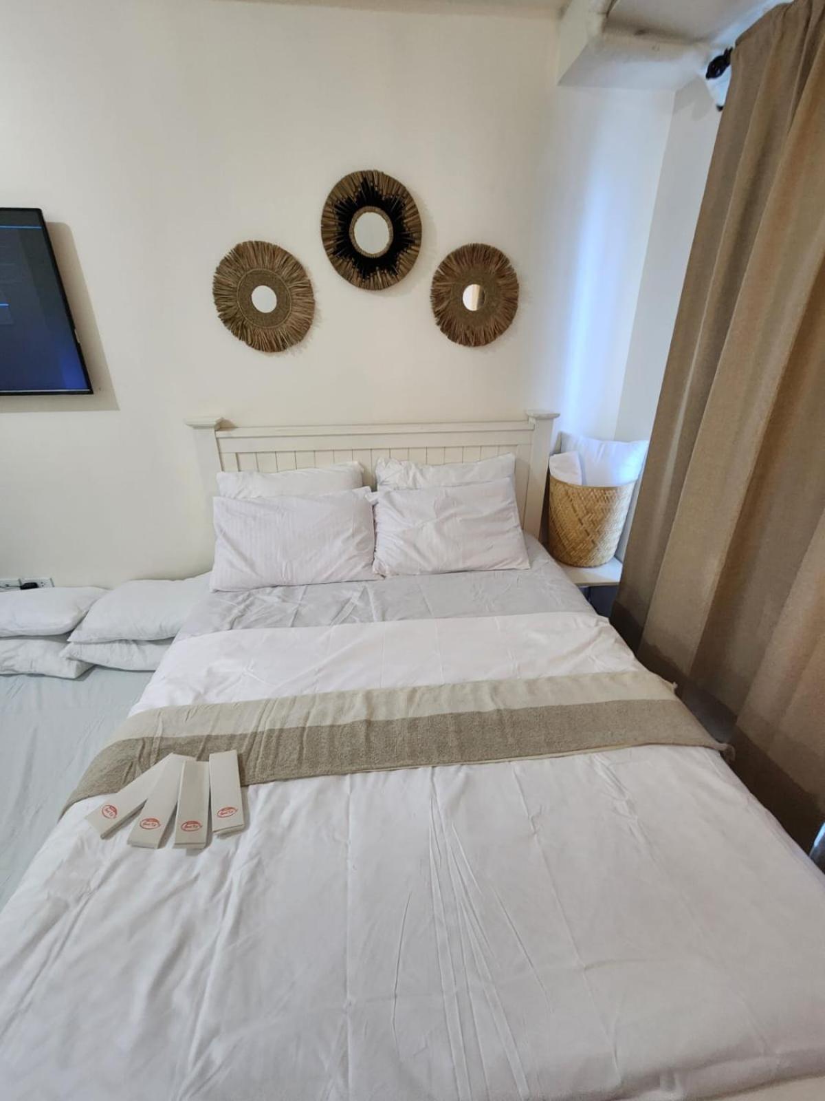 Boho Rsquare Manila - with Pool Access view 4