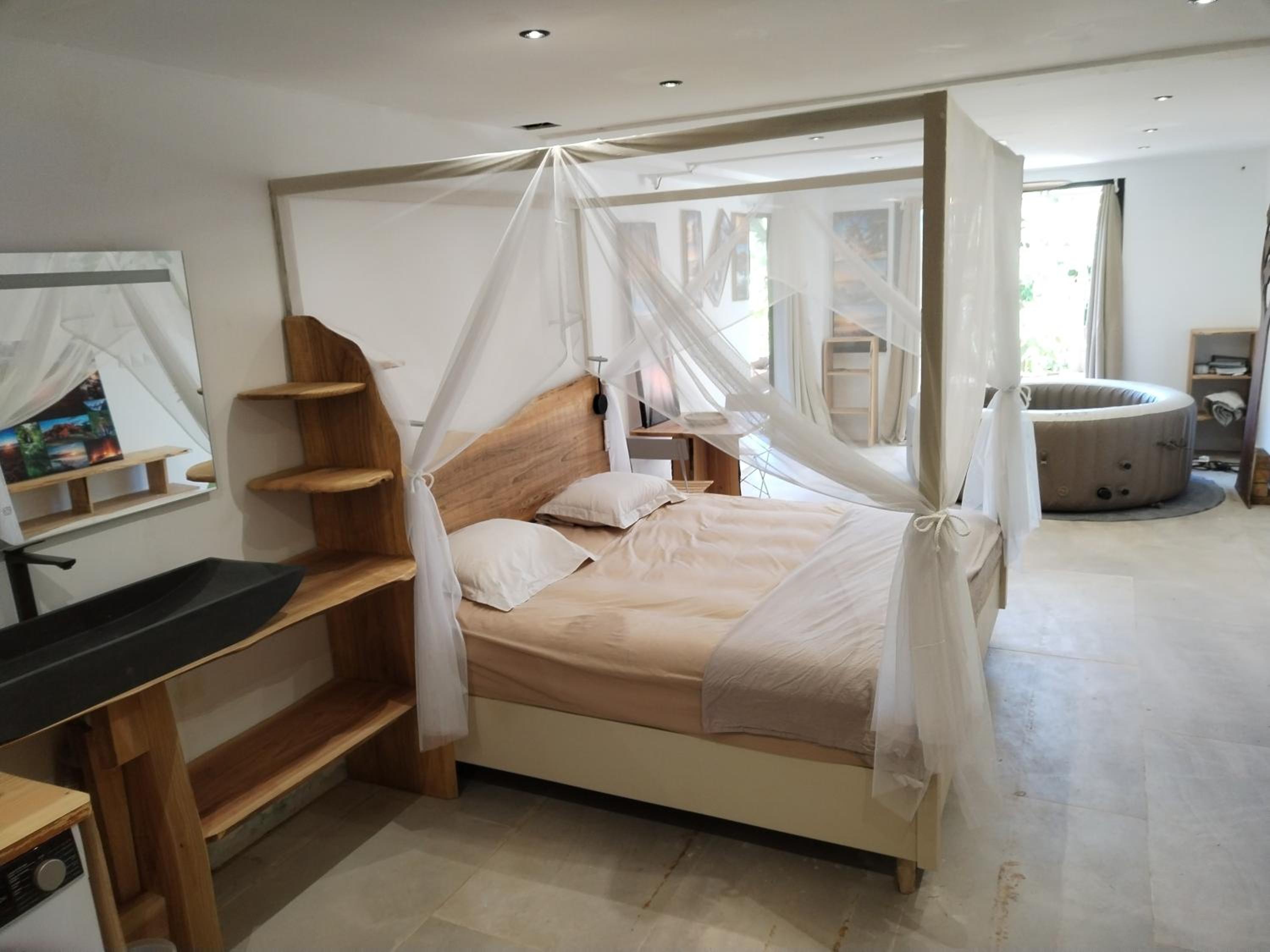 hotel room