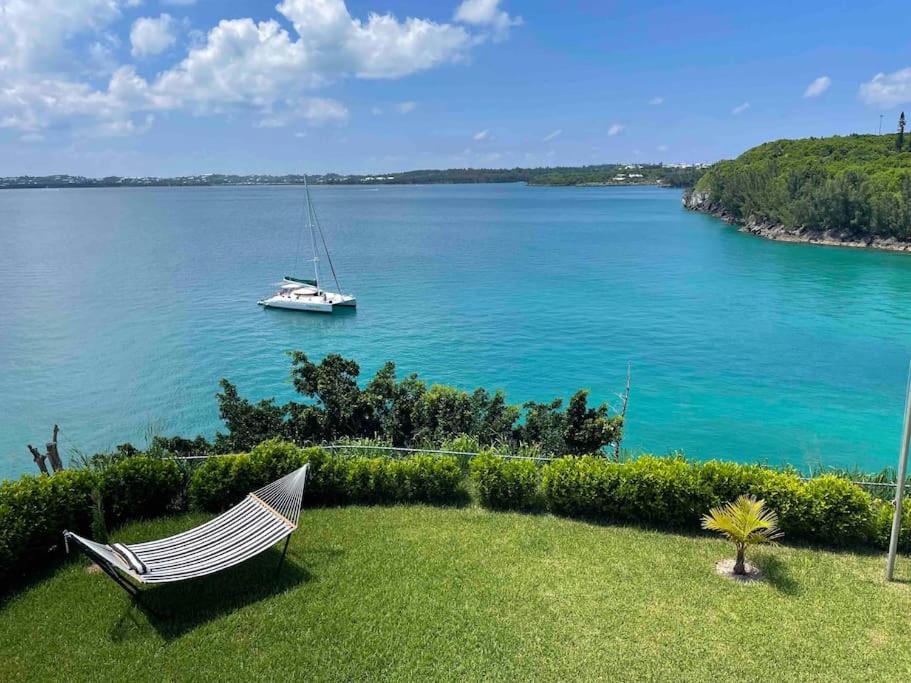 Bermuda Vacations - Oceanfront Dock of the Bay Retreat - Property Image 1