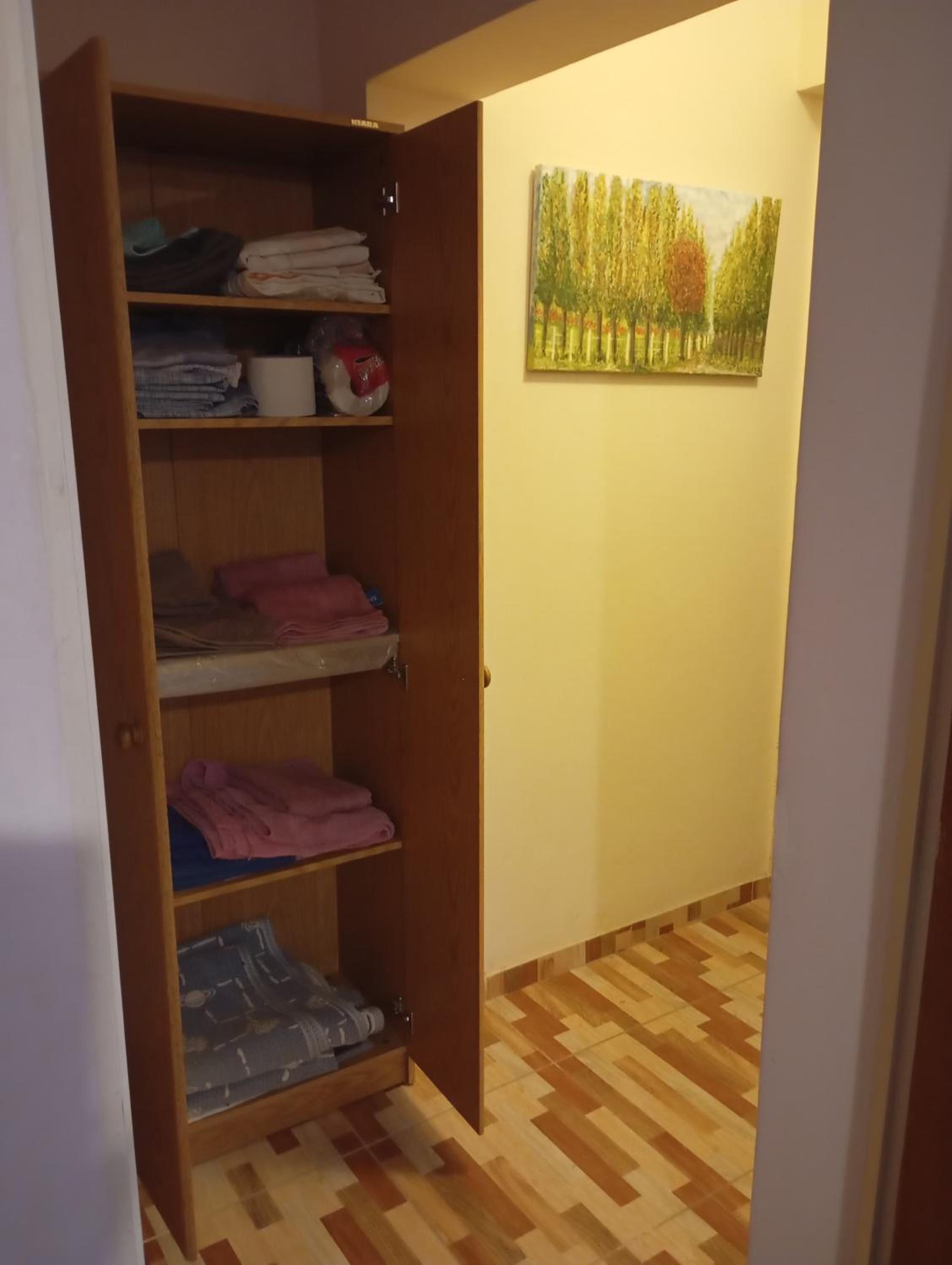 Se alquila casa en barrio privado