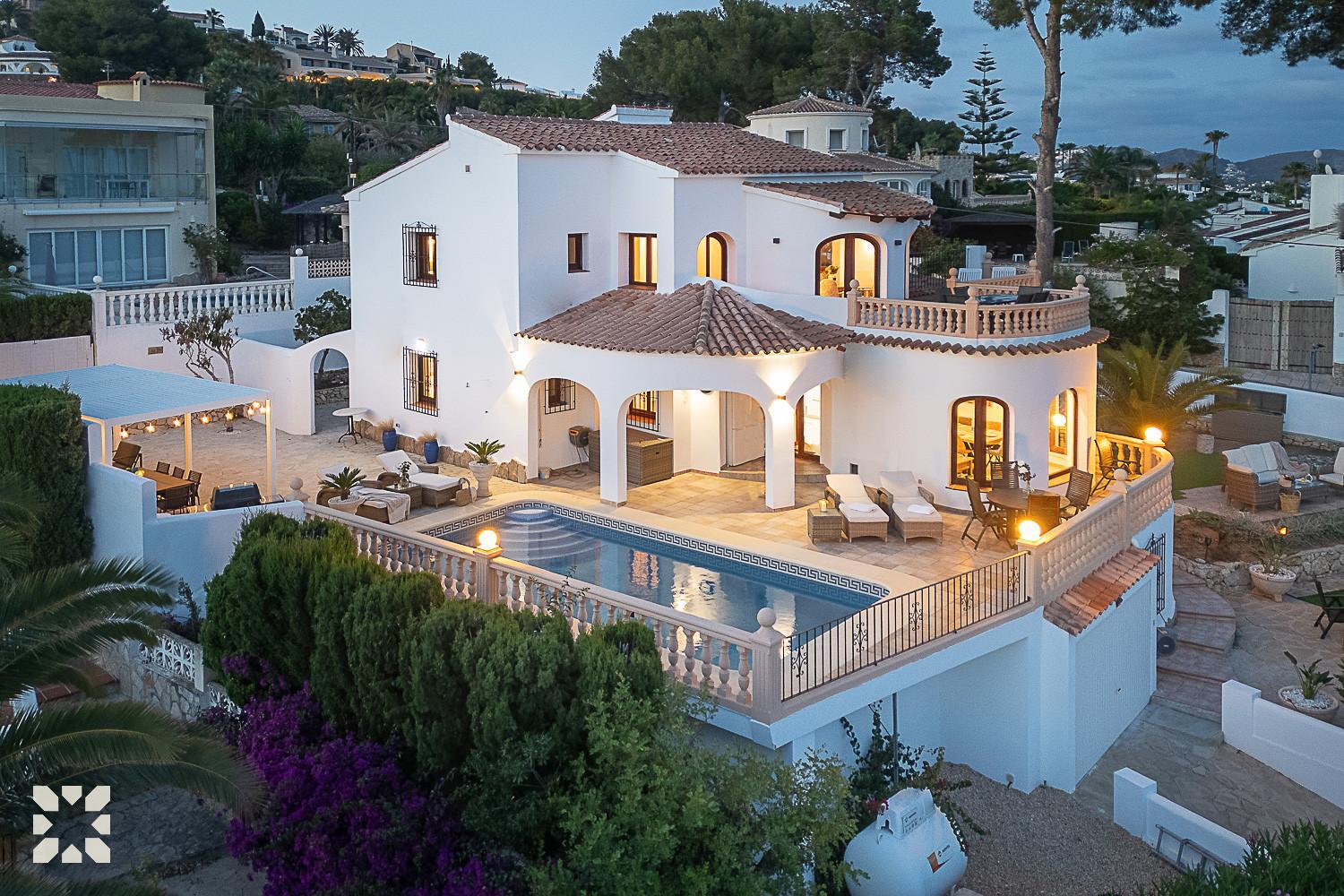 Villa Monty by Abahana Villas